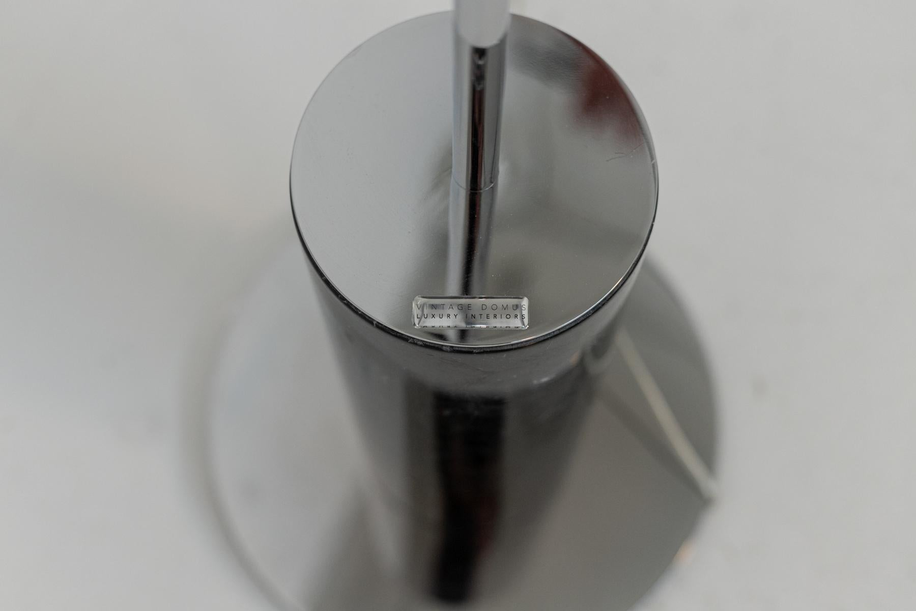 Moderne italienische Stehlampe aus schwarzem Marmor von Vintage Domus im Zustand „Gut“ im Angebot in Milano, IT