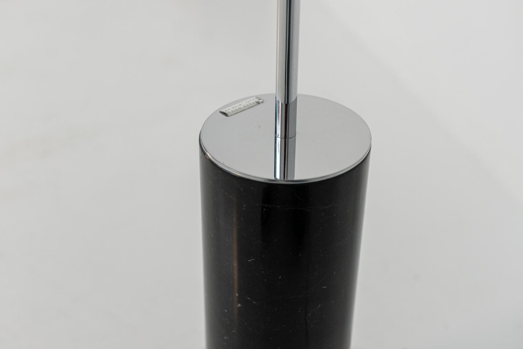 Moderne italienische Stehlampe aus schwarzem Marmor von Vintage Domus im Angebot 2
