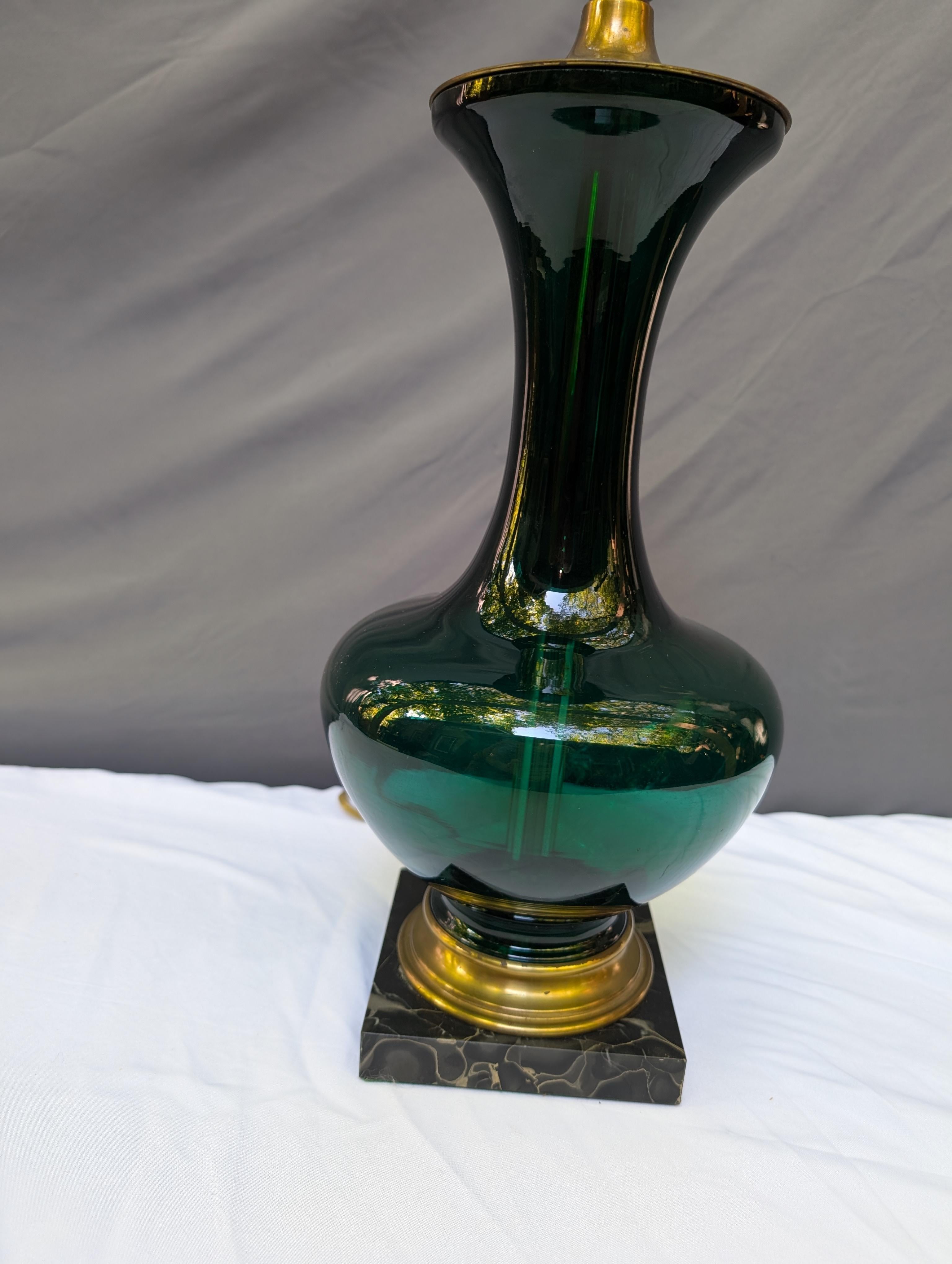 Lámpara de Sobremesa de Cristal Verde Forrest de Mármol Negro en venta 5