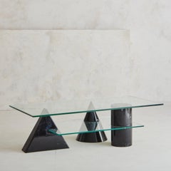 Table basse de formes géométriques en marbre noir dans le style de Massimo Vignelli
