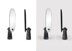 Specchio iconico in marmo nero, Dan Yeffet e Lucie Koldova