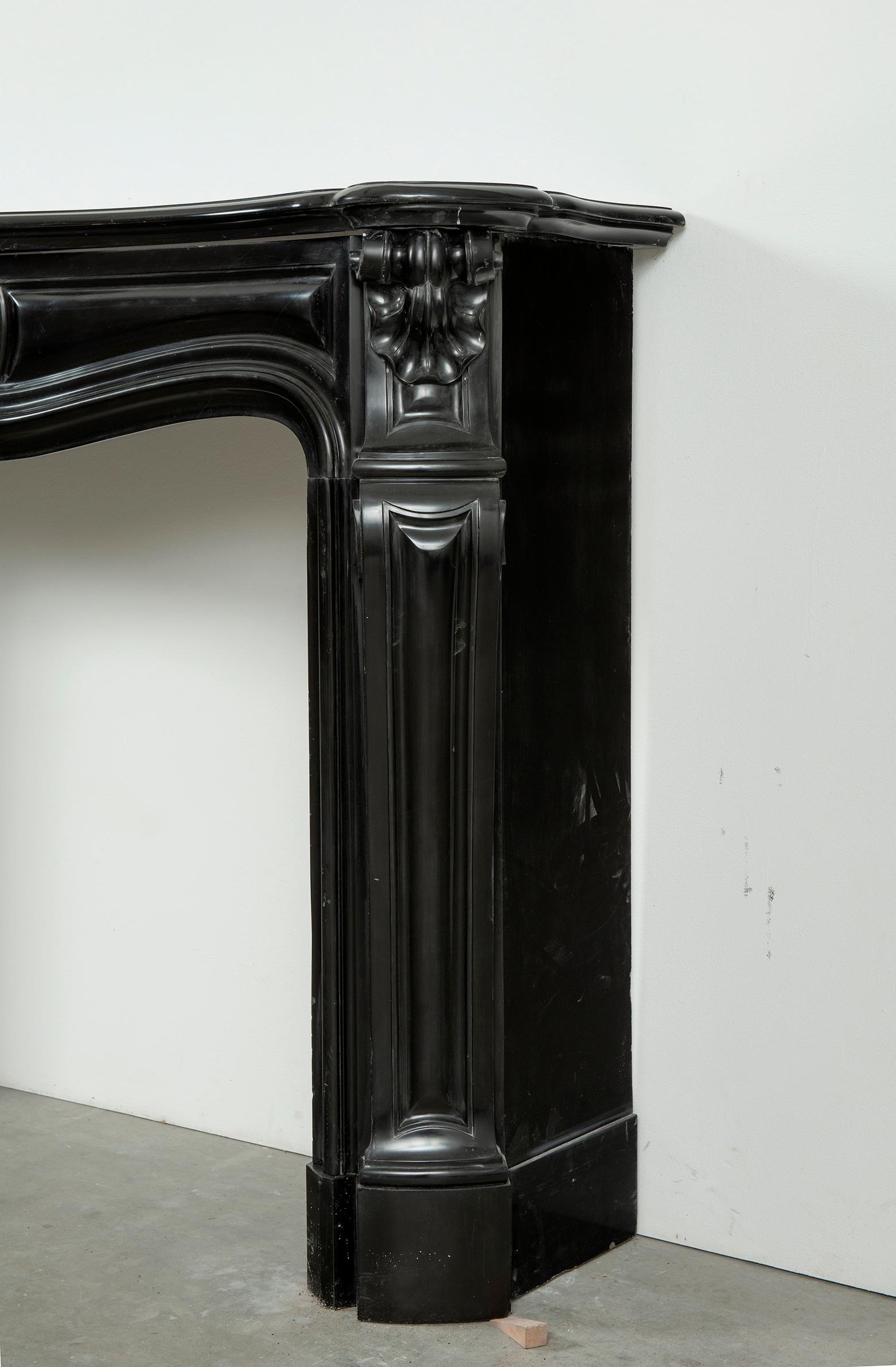 Black Marble Louis XV Fireplace Mantel, 19th Century For Sale 9