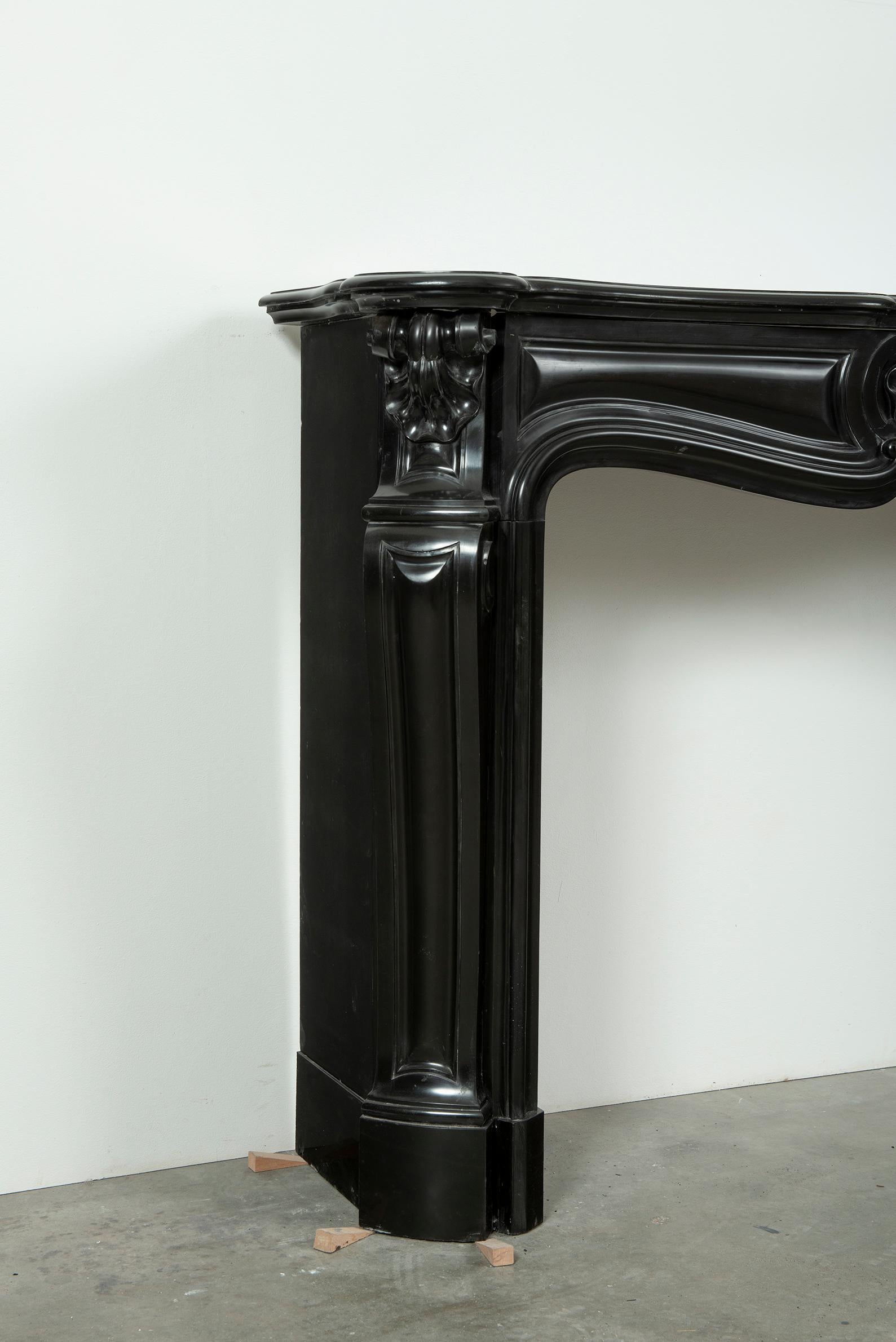 Black Marble Louis XV Fireplace Mantel, 19th Century For Sale 1