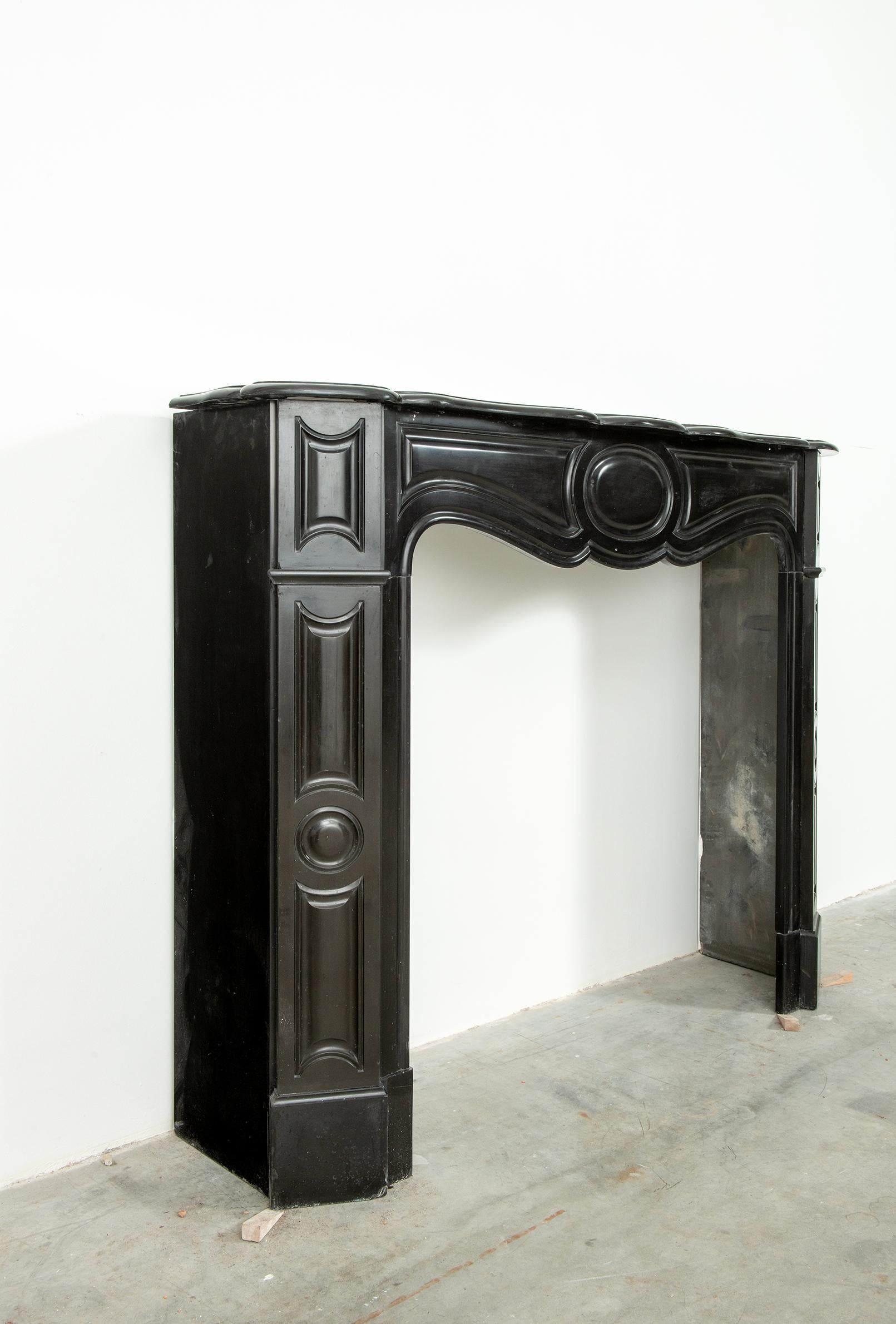 Black Marble Louis XV Fireplace Mantel For Sale 5