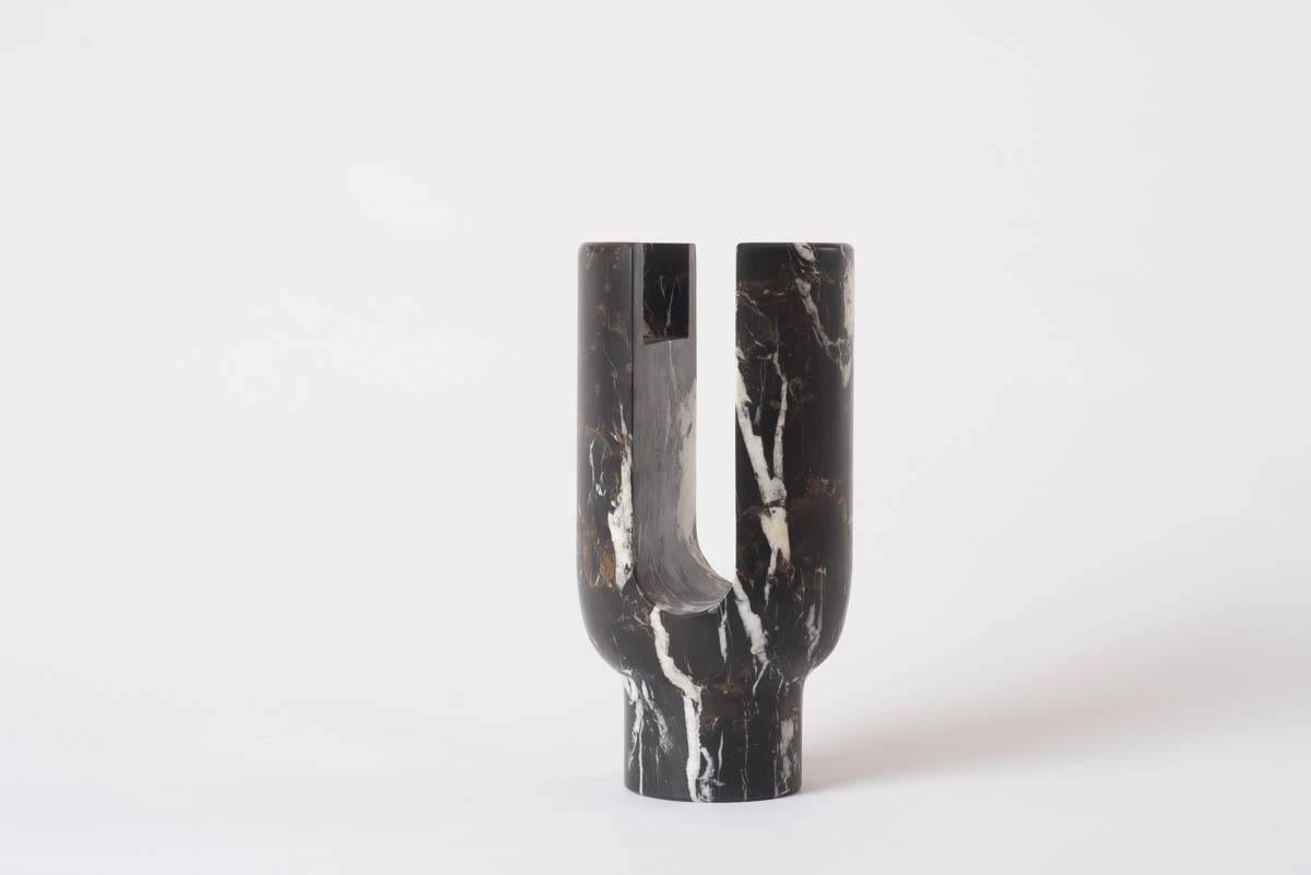 Lyra-Kerzenhalter aus schwarzem Marmor von Dan Yeffet im Angebot 2