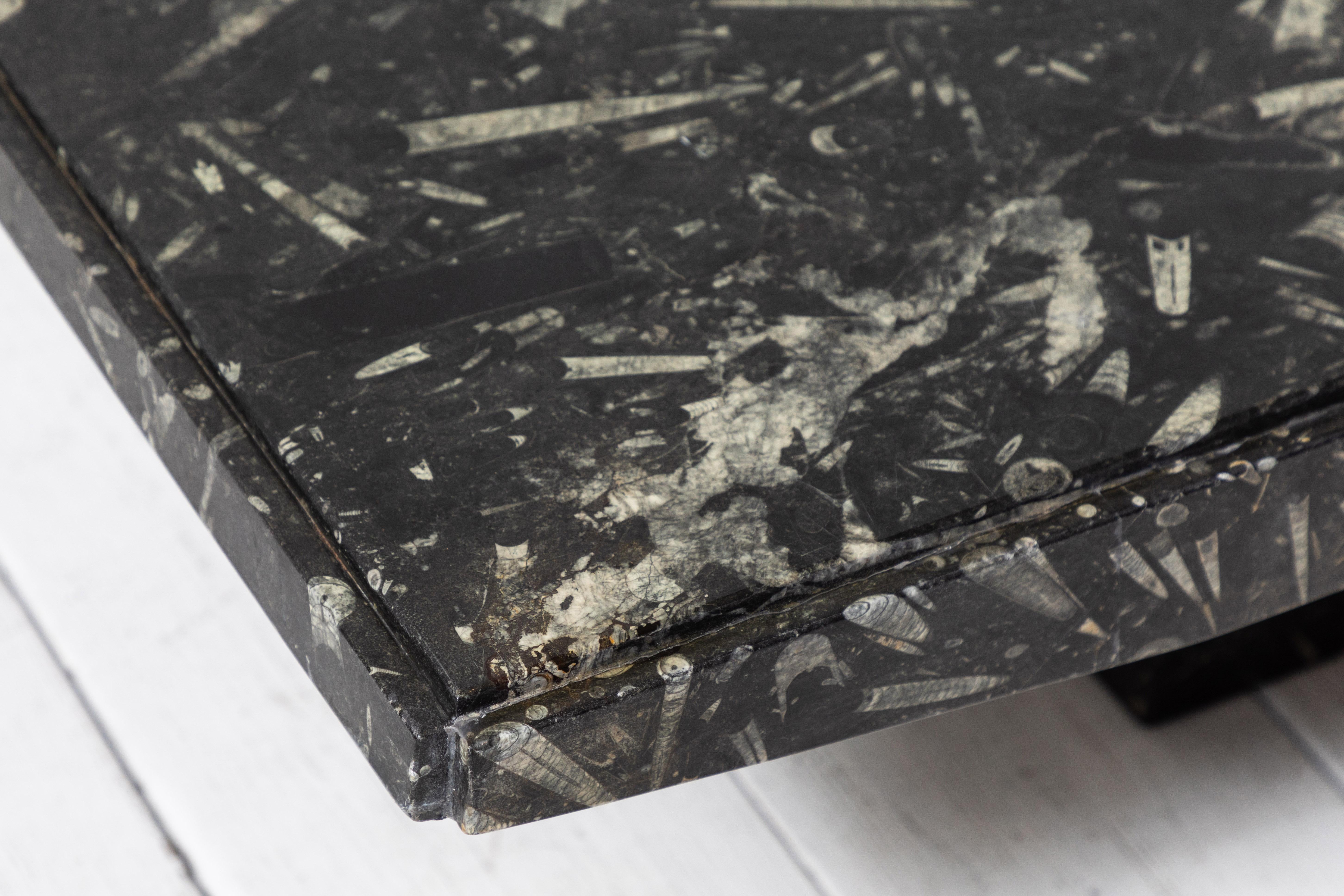 Black Marble Modern Coffee Table In Good Condition In Los Angeles, CA