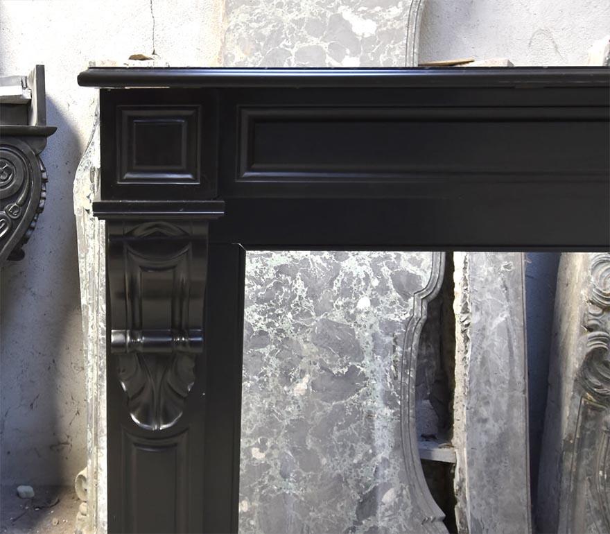 Nicke black marble fireplace mantel from the  19th Century.
Type Modion to place in front of the chimney.