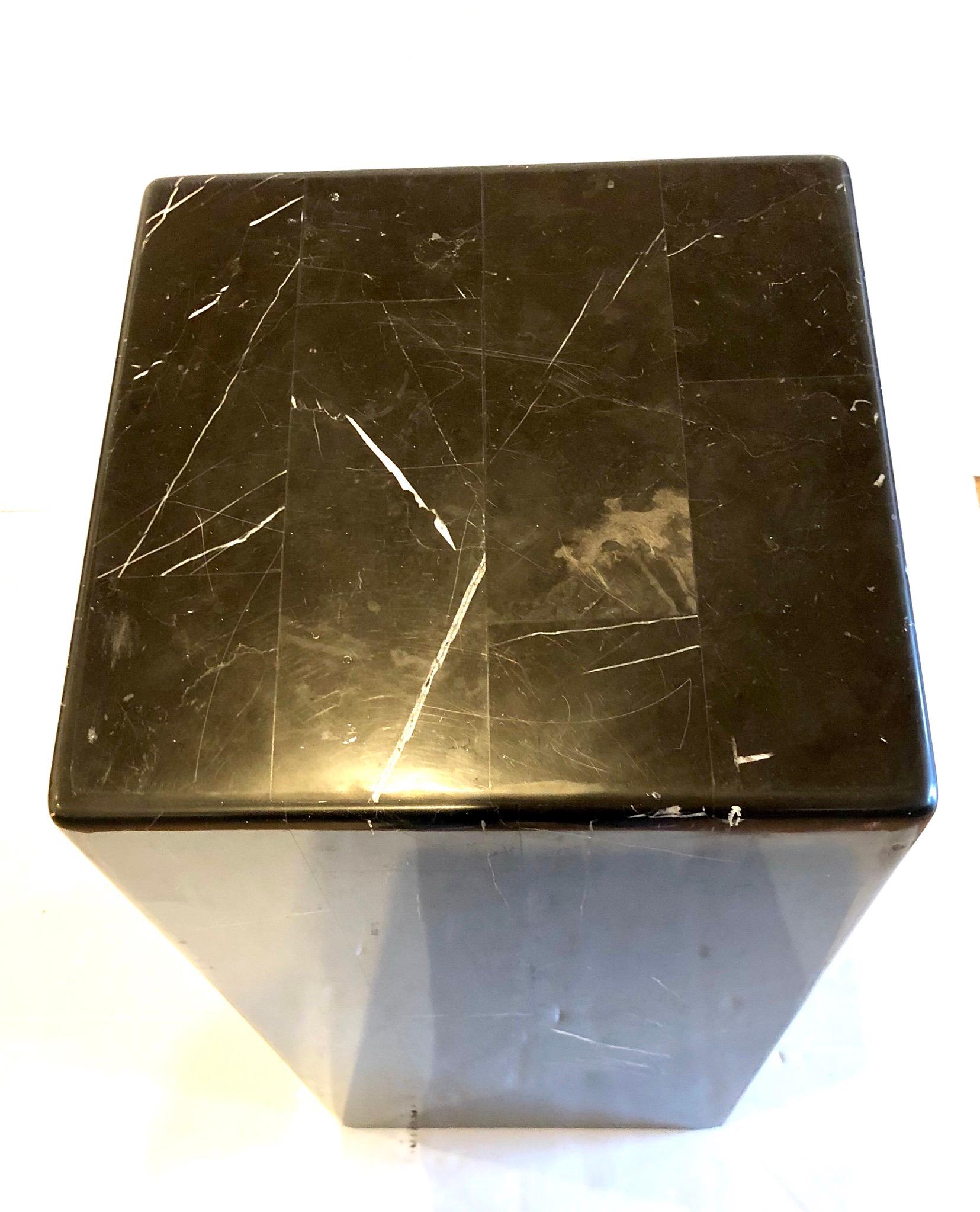 American Black Marble Pedestal wit Rounded Corners in Black Marble 