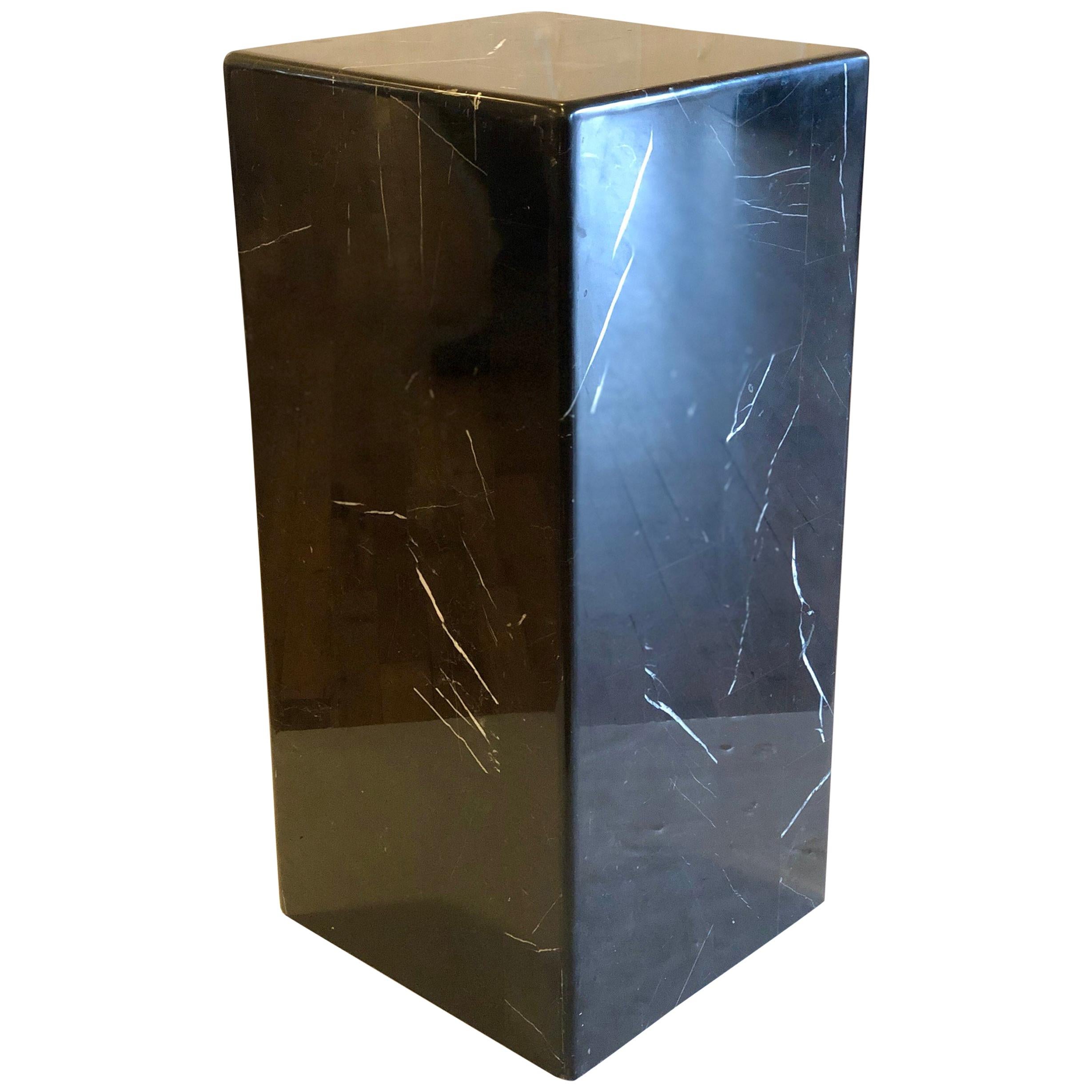 Black Marble Pedestal wit Rounded Corners in Black Marble 