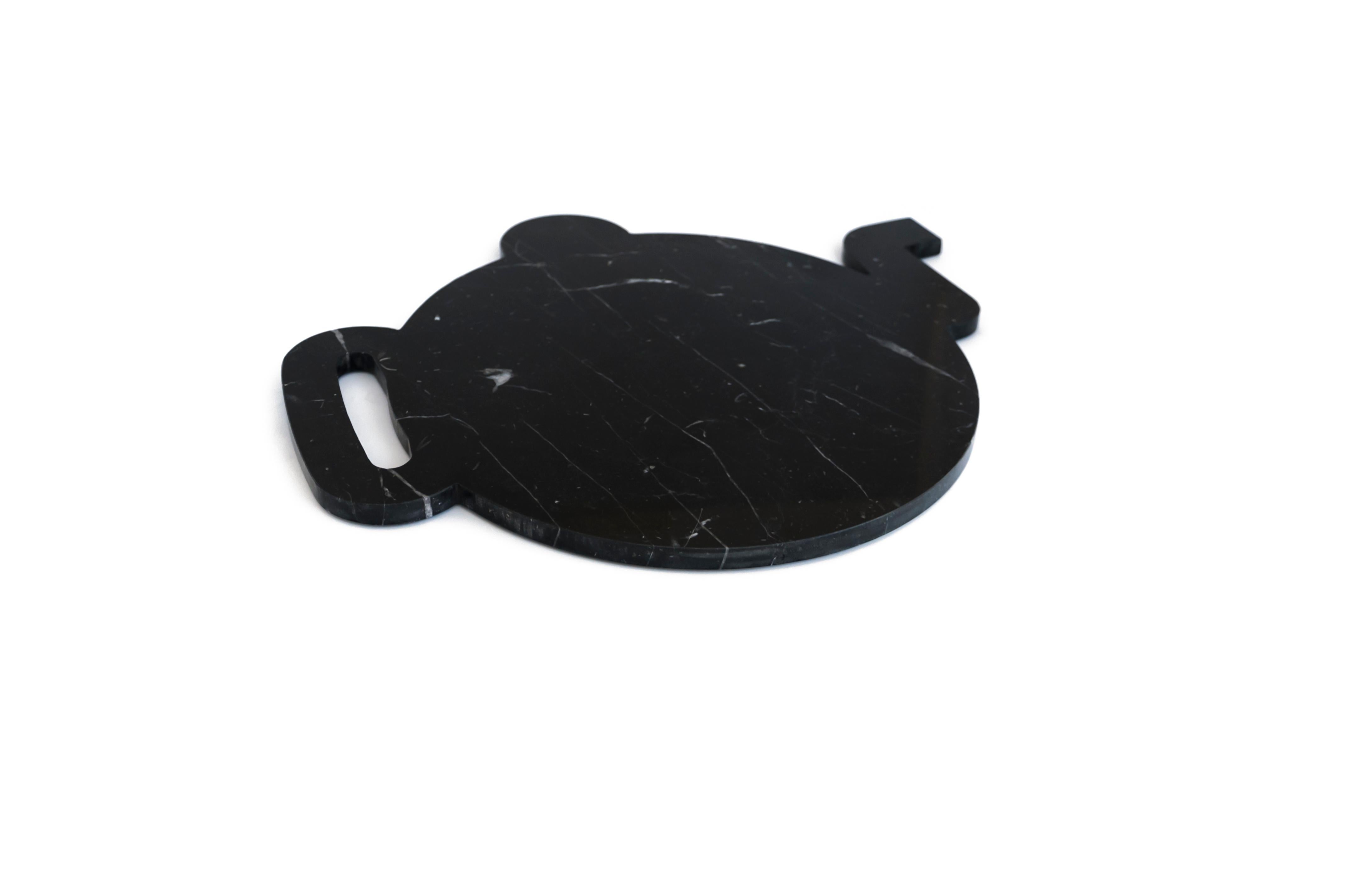 Schwarzer schwarzer Marmorteller in Form einer Teekanne (Italienisch)