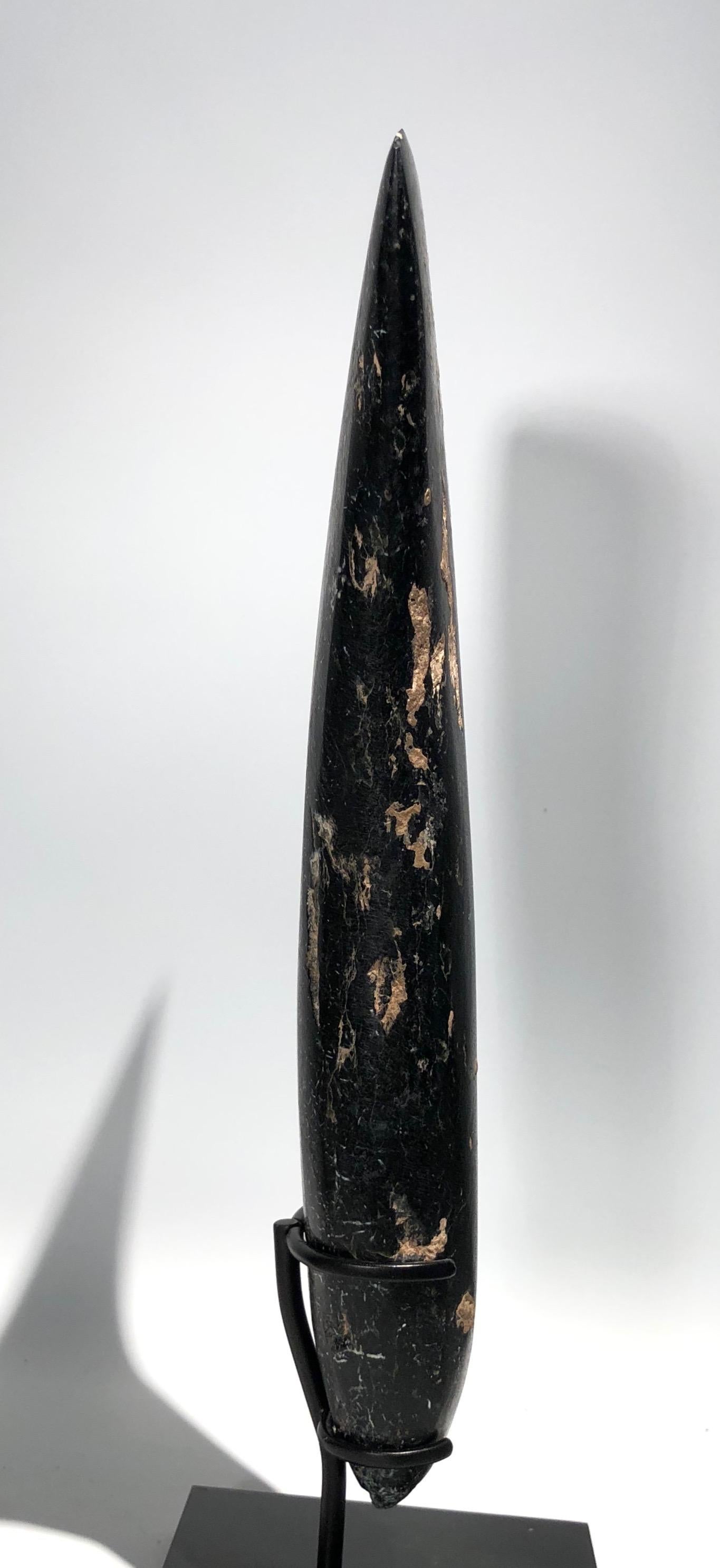 Black Marble Prehistoric Western Asiatic Ceremonial Axe In Good Condition For Sale In Zurich, Canton Zurich