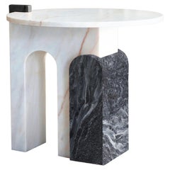 Table d'appoint en marbre noir de Dovain Studio