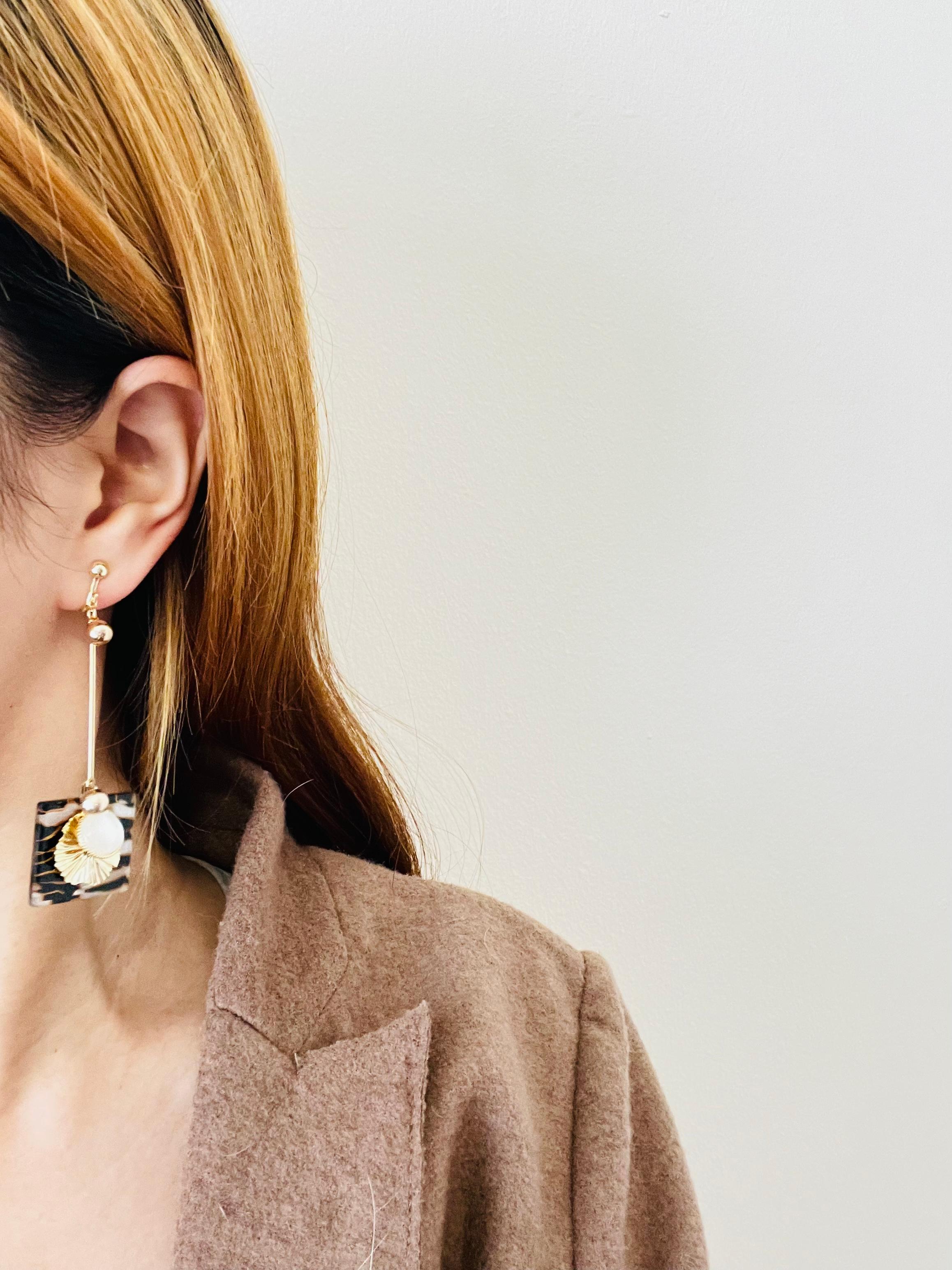 Women's or Men's Black Marble Square Opal Gold Wave Disc Flower Long Drop Dangle Clip On Earrings For Sale