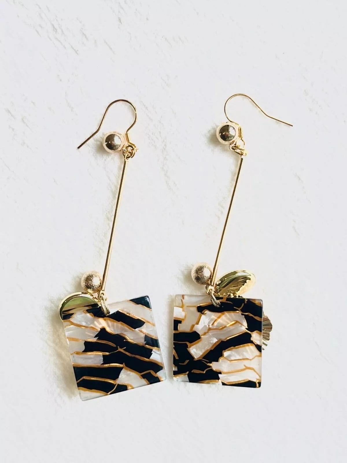 Black Marble Square Opal Gold Wave Disc Flower Long Drop Dangle Pierced Earrings For Sale 4