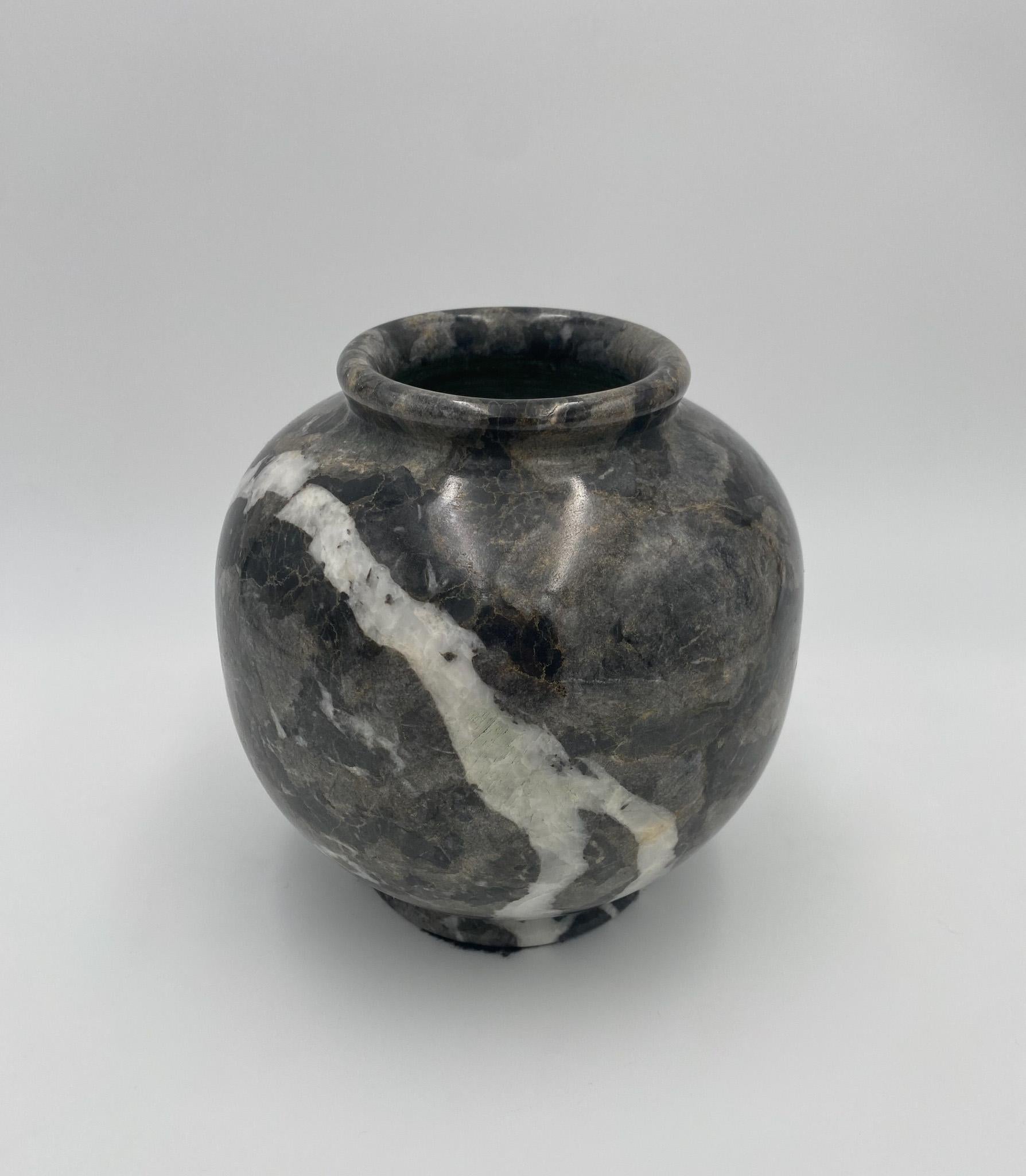 Black Marble Vase,  1980's For Sale 3