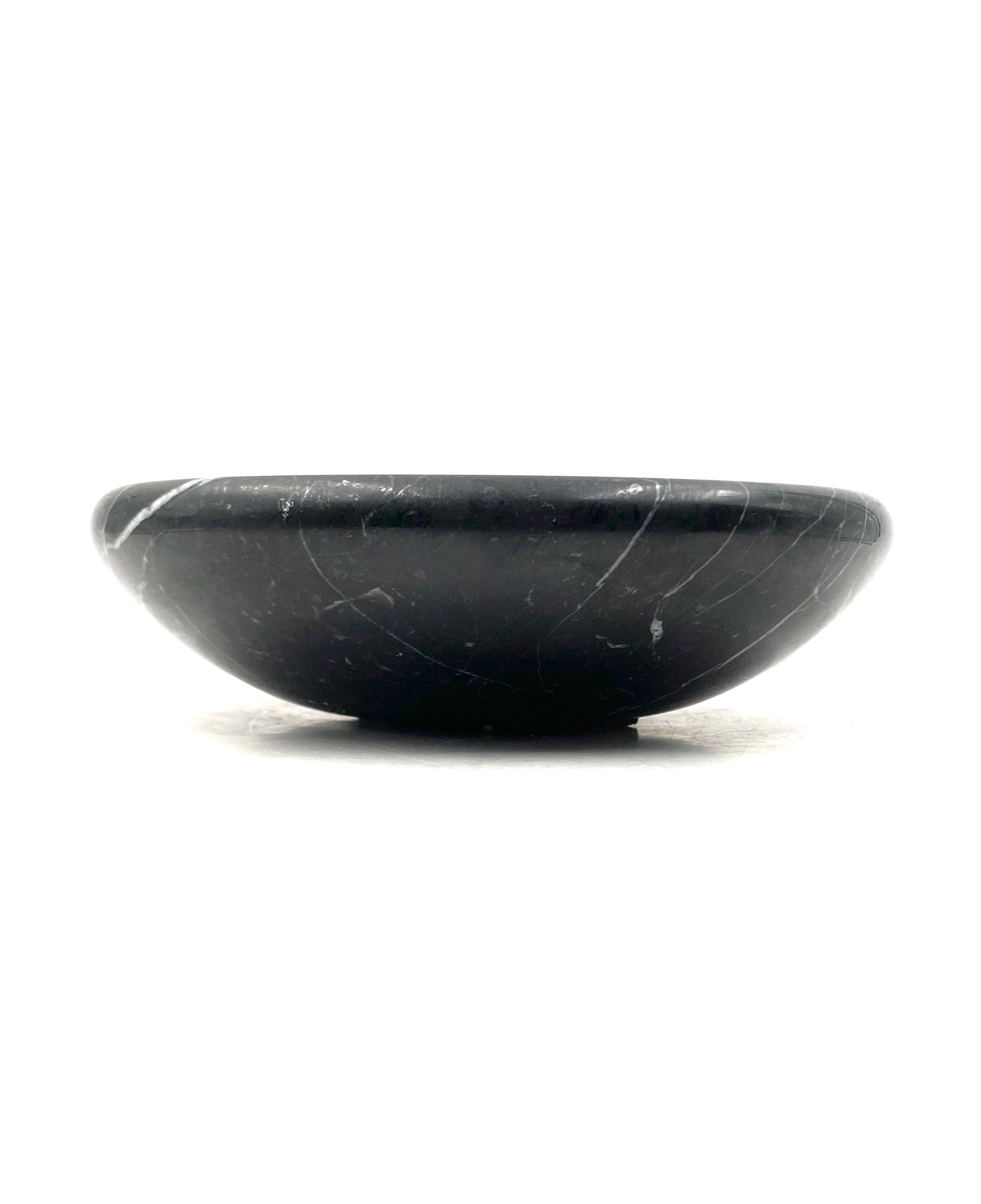 Black marble vide poche / ashtray, Casigliani Italy, 1970s For Sale 3