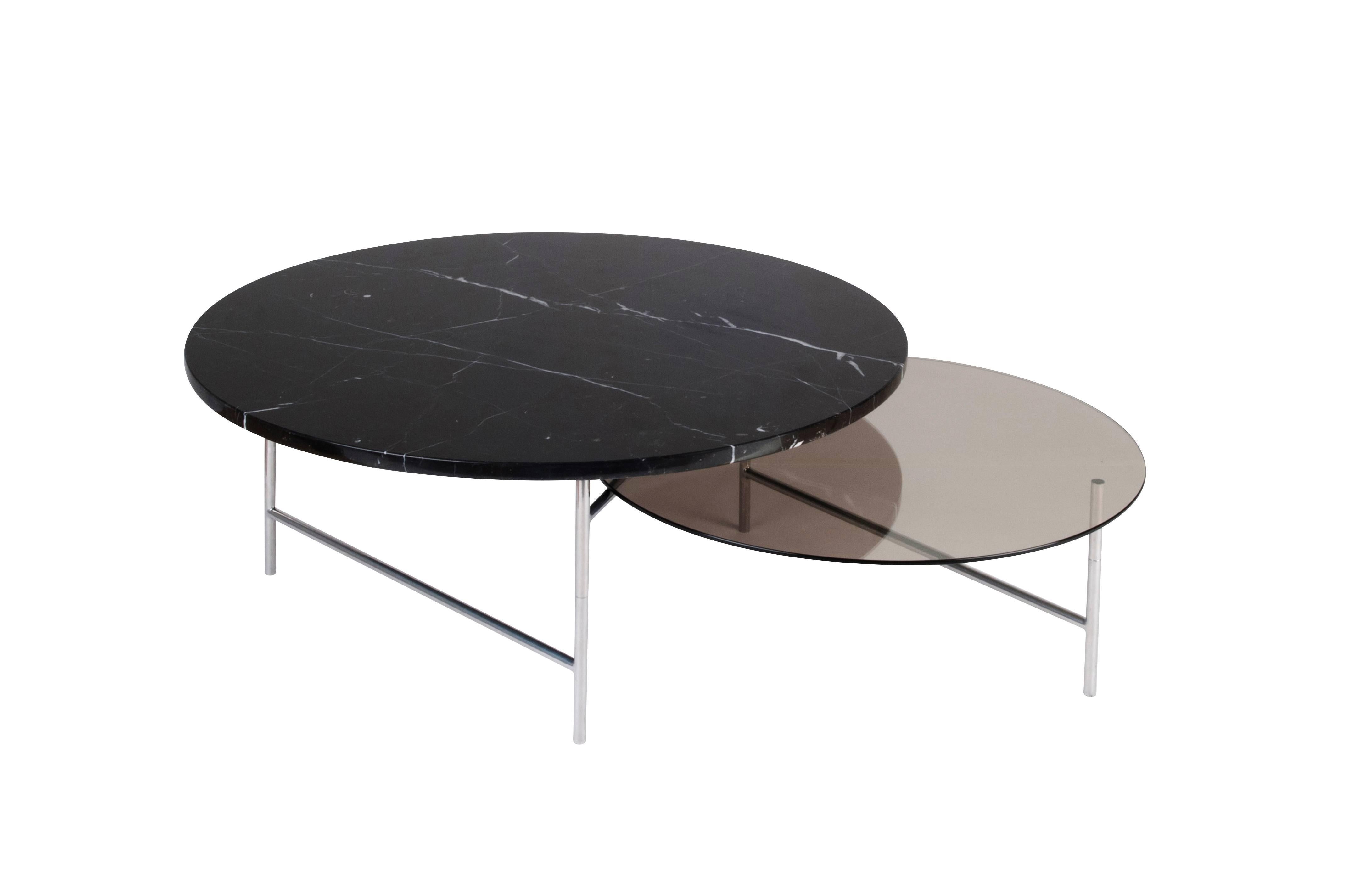 Zorro is a coffee table. It’s Minimalist and ingenious Z-structure supports two overlapping trays reflecting one another. This very graphical table gives an impression of lightness and of movement. Zorro can also be combined and grow