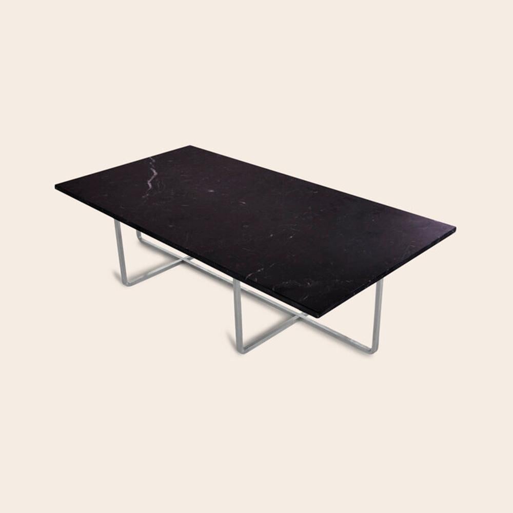 Grande table Ninety en marbre noir Marquina et acier d'OxDenmarq
Dimensions : D 120 x L 60 x H 40 cm
Matériaux : Steele, marbre noir Marquina
Également disponible : différentes tailles, options de plateau et de cadre disponibles.

Ox Denmarq est une