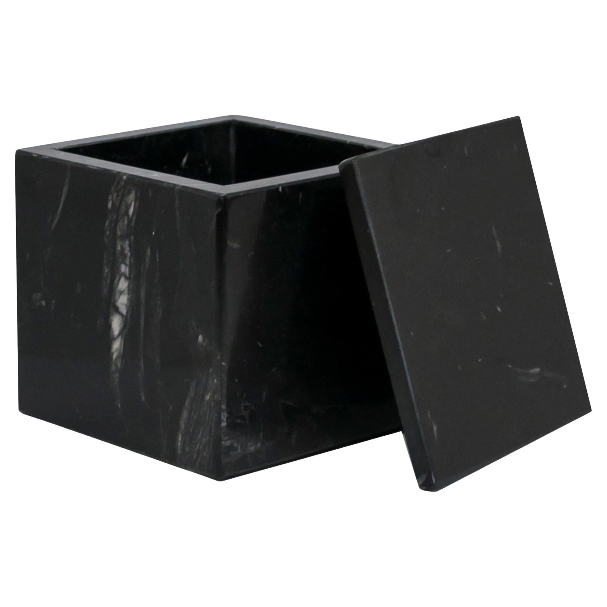 Schwarze kubische Schachtel aus Marquina-Marmor mit Deckel im Angebot