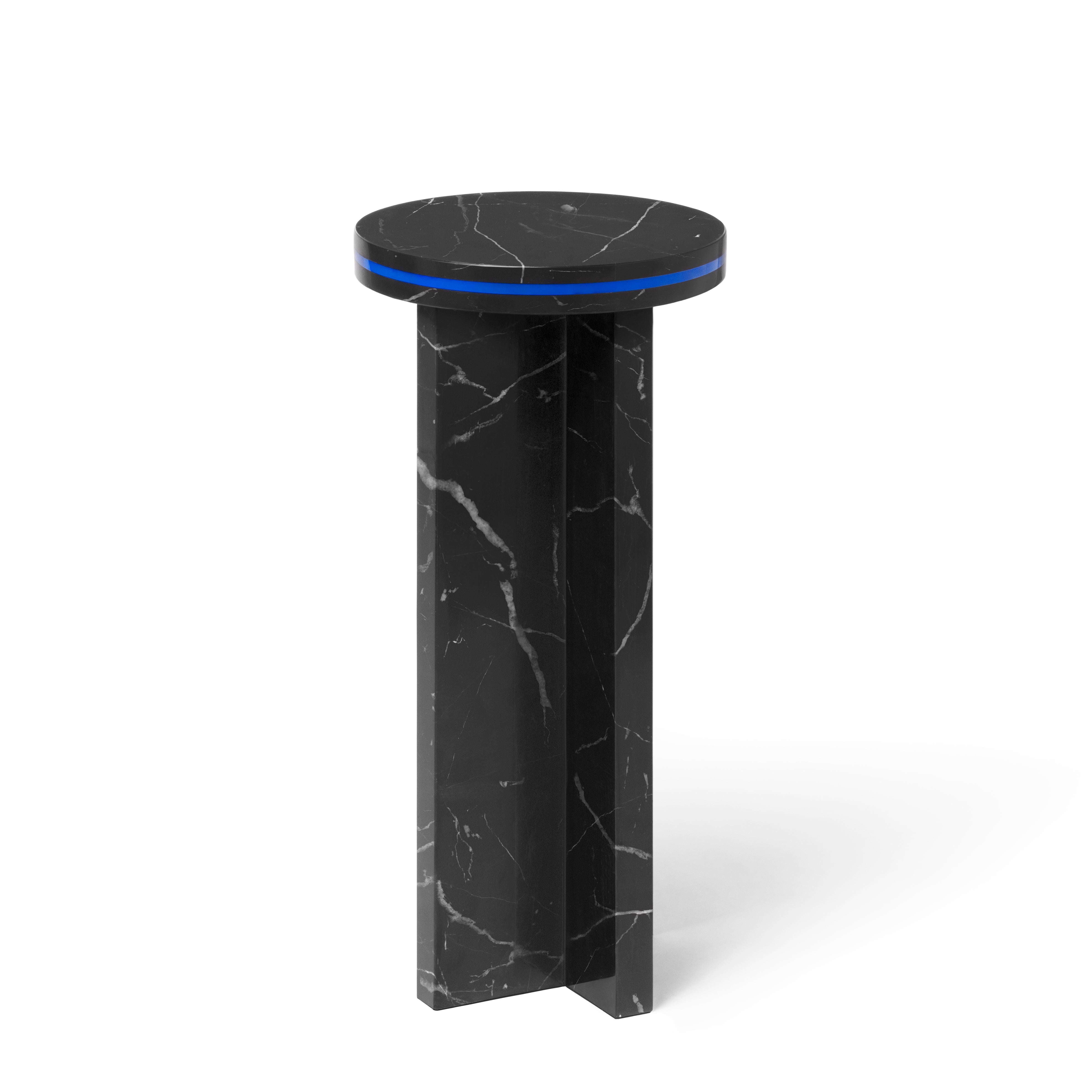 Buzao released the 2020 new collection, Dislocation, which consisted of a round marble coffee table and two marble side tables. The usage of blue Industrial materials dislocates the marble’s natural texture. The collection comes in Menes Gold and