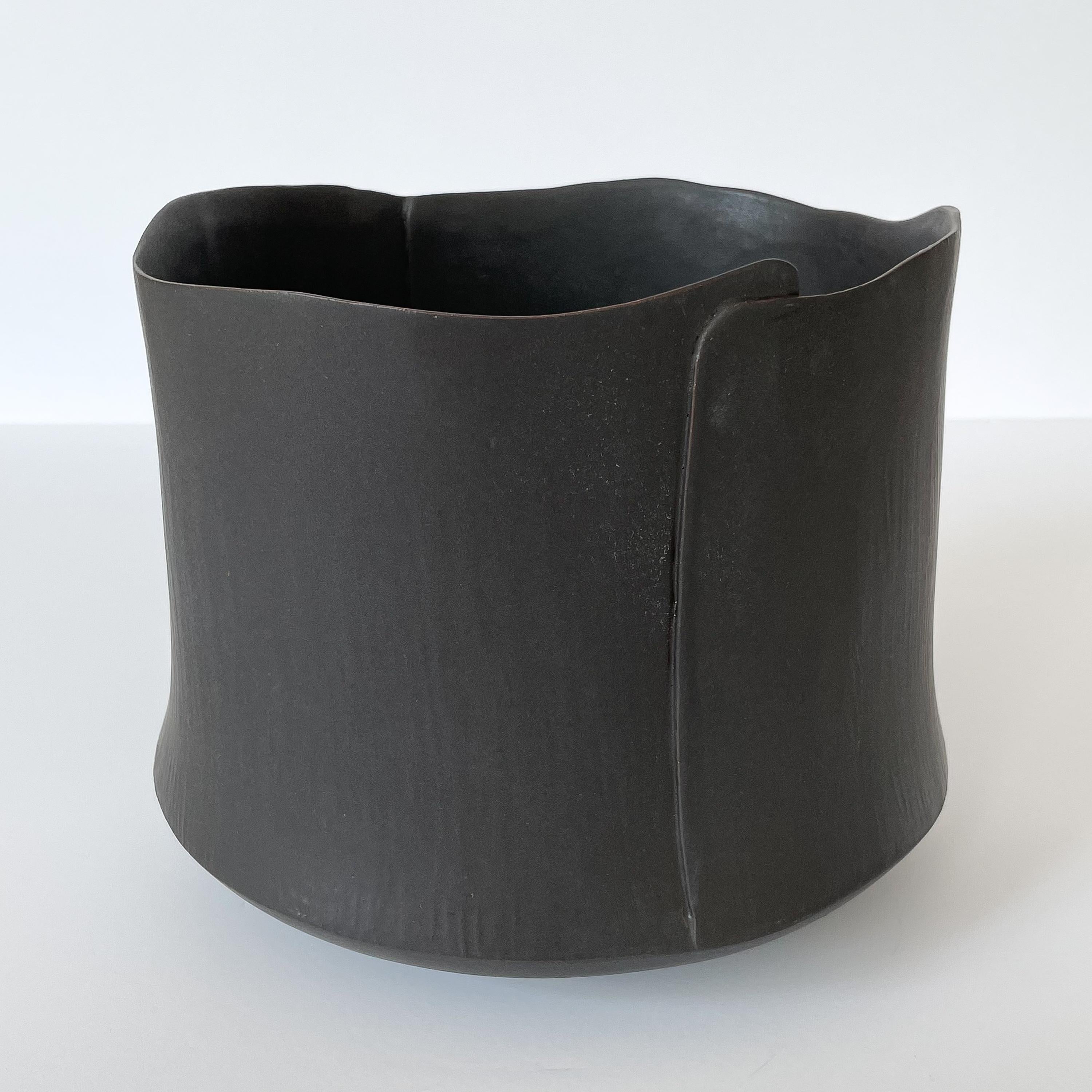Black Matte Studio Pottery Ceramic Bowl, Signed In Excellent Condition In Chicago, IL