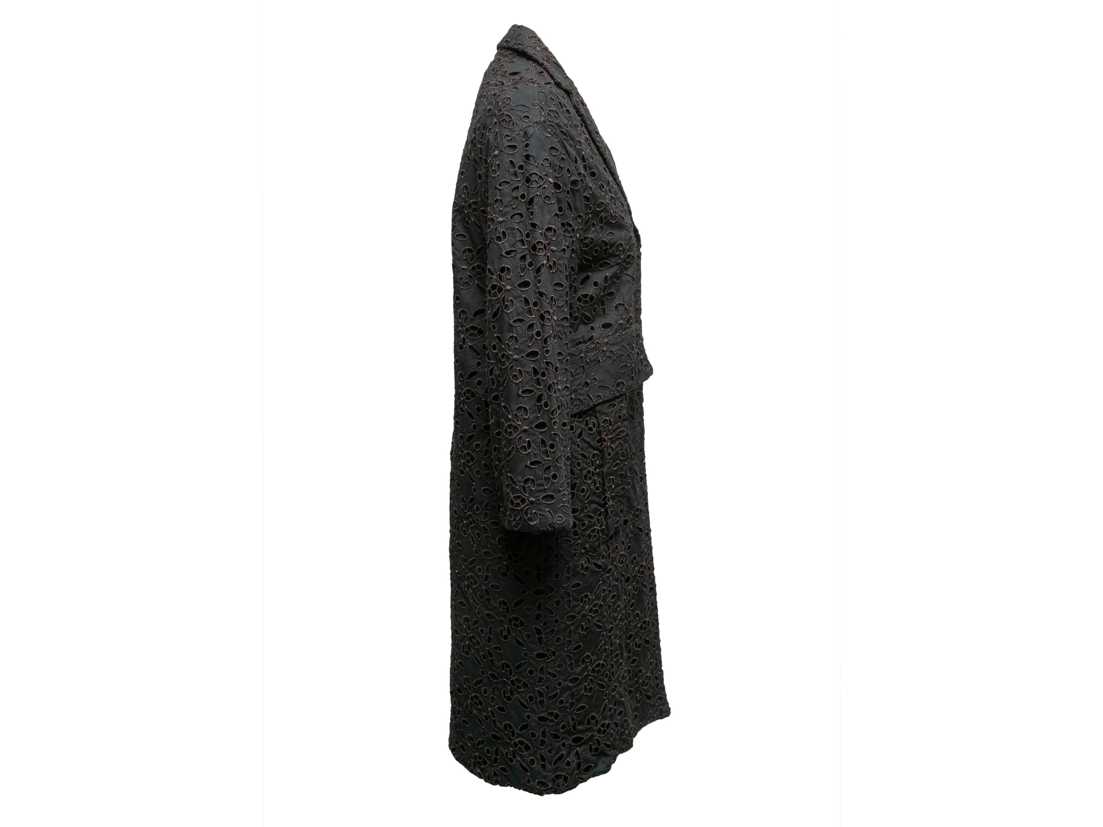 Black Maurizio Pecoraro Eyelet Lace Coat Size IT 40 In Good Condition For Sale In New York, NY