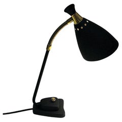 Lampe de bureau en métal noir et laiton Solberg Industrier, Norvège, années 1950