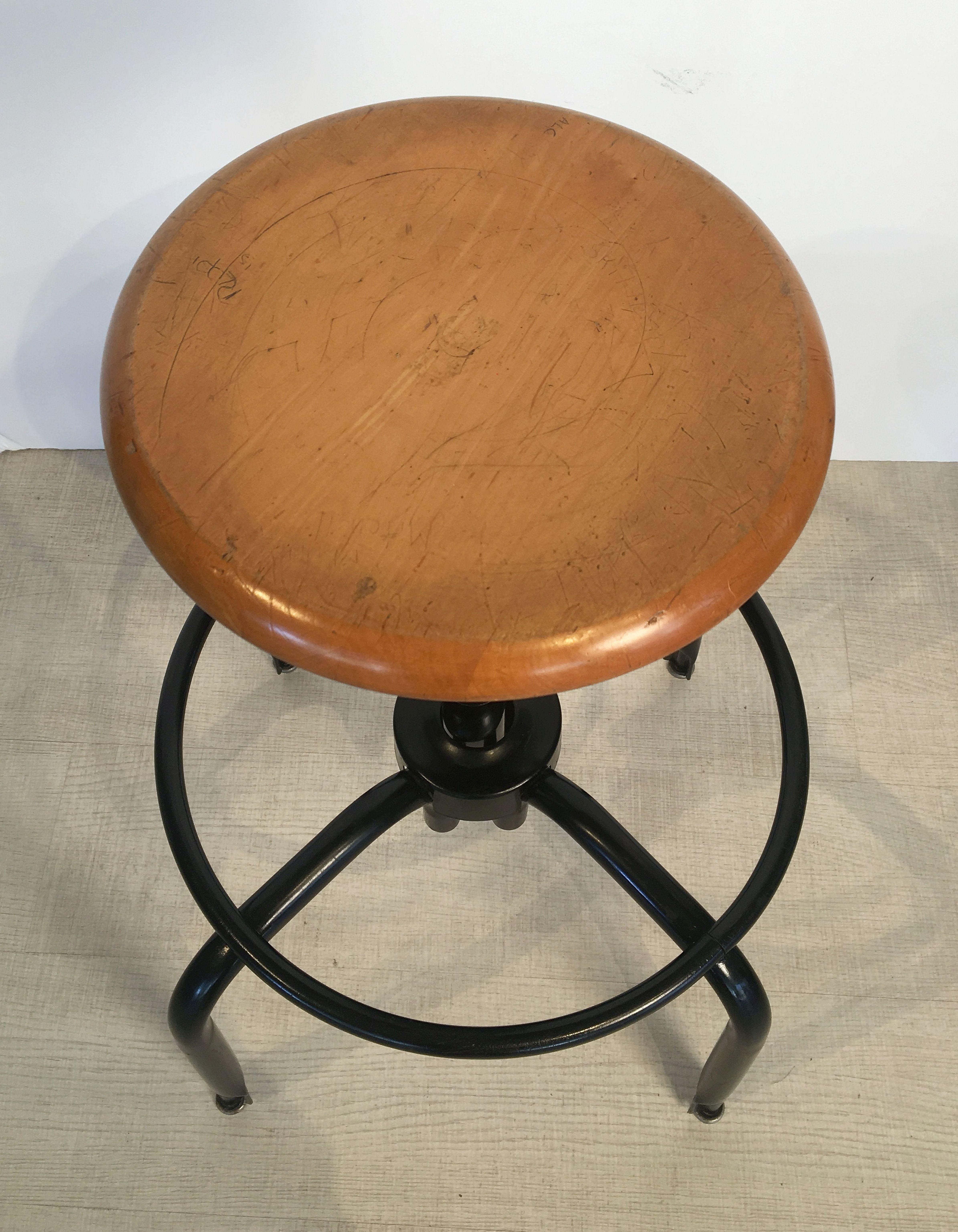 Metallo Sgabelli da bar in metallo nero e cromo con sedili rotondi in Wood 
