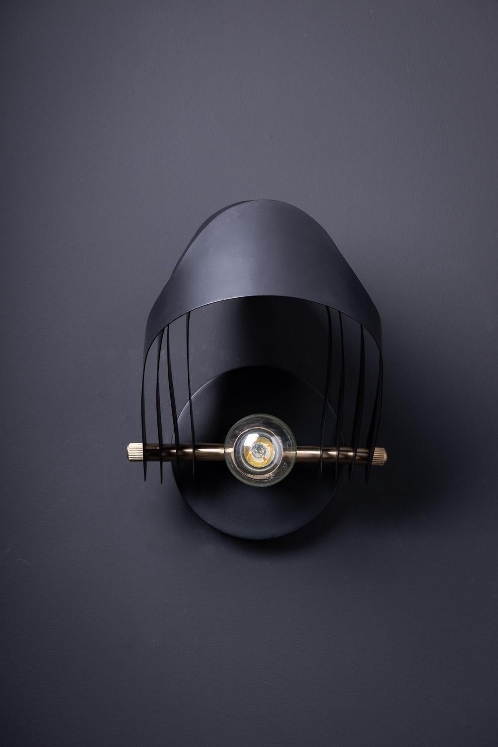 Modulare Wandleuchte aus schwarzem Metall im französischen Design im Zustand „Neu“ im Angebot in Tourcoing, FR