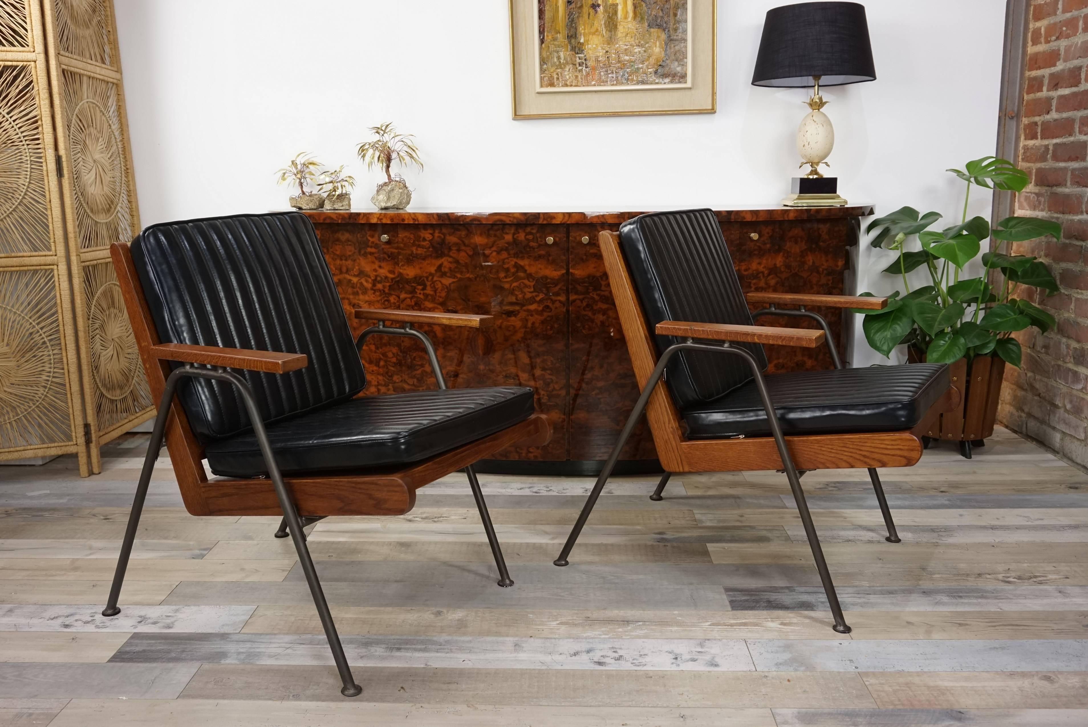 Contemporary Black Metal and Oak Pair of Armchairs Vintage Style For Sale