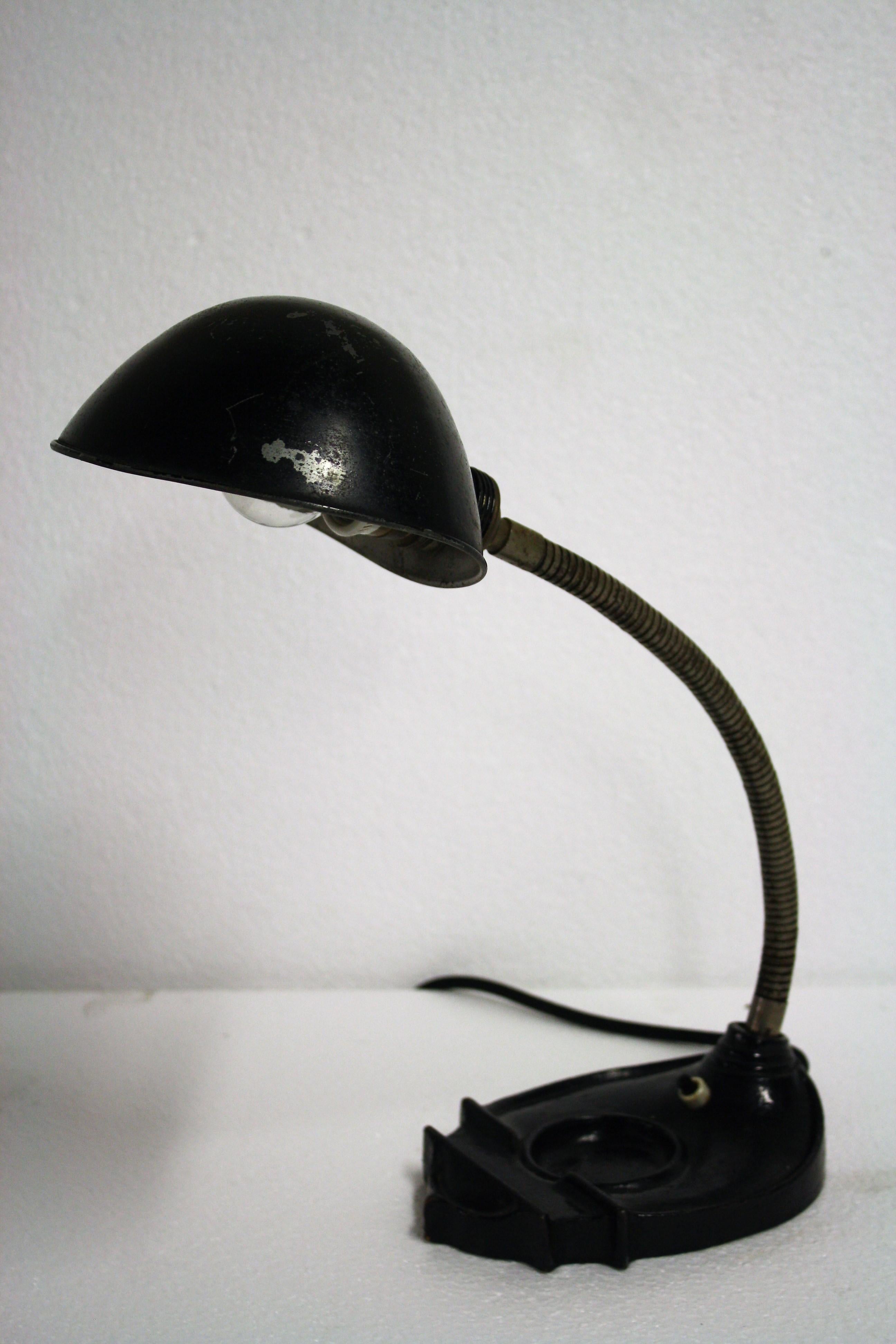 Black Metal Art Deco Desk Lamp, 1930s, Bauhaus, Belgium In Good Condition In HEVERLEE, BE