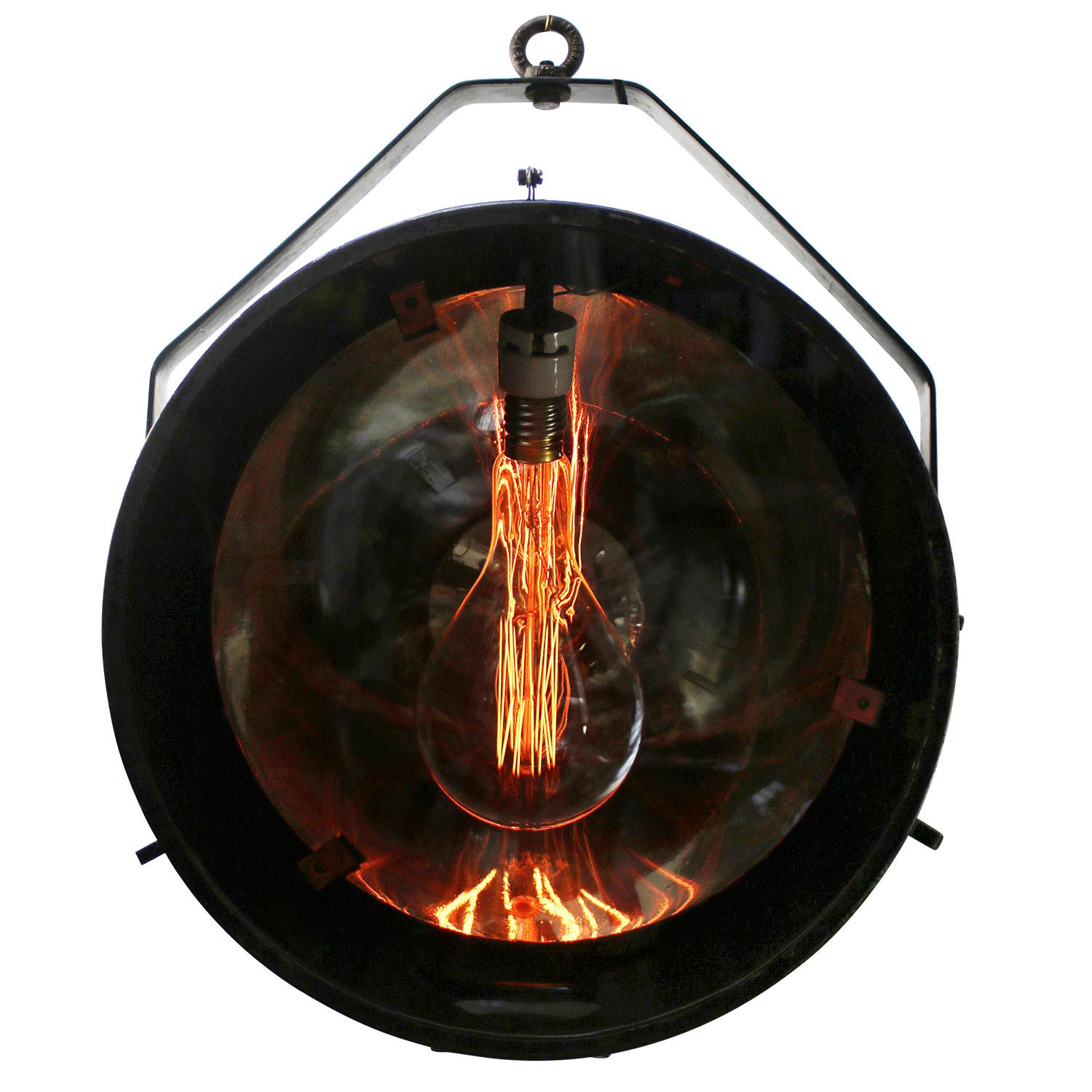 Iron, industrial mirror pedant light, spotlight.
Black metal, inside mirror and clear glass.
Rotatable arm

Weight: 12.40 kg / 27.3 lb

Priced per individual item. All lamps have been made suitable by international standards for incandescent light