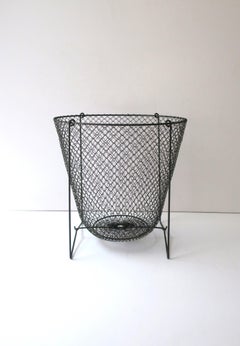 Black Metal Mesh Wire Wastebasket Trash Can