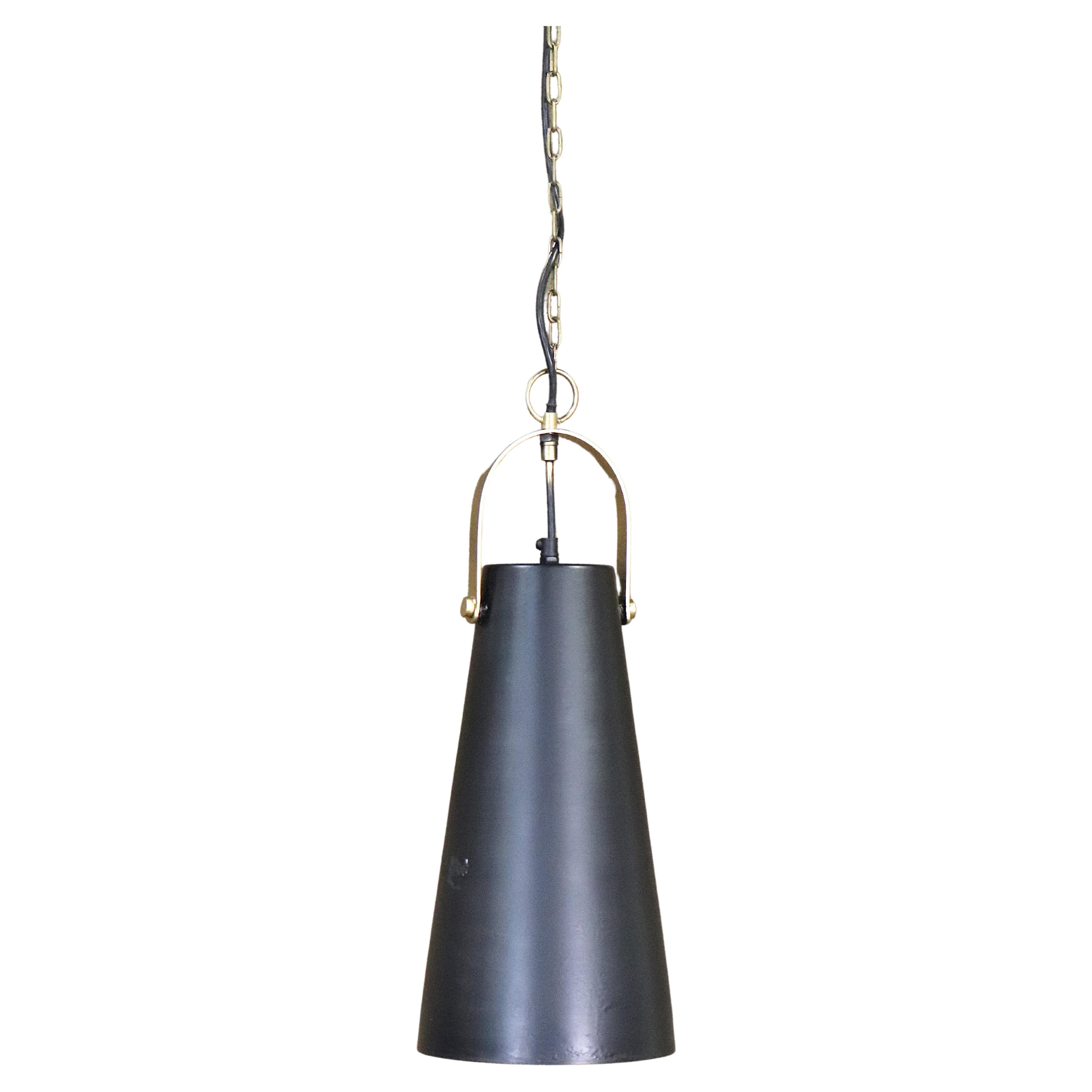 Lampada a sospensione in metallo nero in vendita