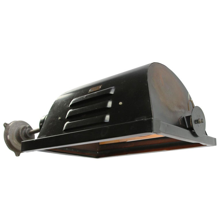 Large theater wall light.
Metal body with cast iron base.

Weight: 5.80 kg / 12.8 lb

Priced per individual item. All lamps have been made suitable by international standards for incandescent light bulbs, energy-efficient and LED bulbs. E26/E27