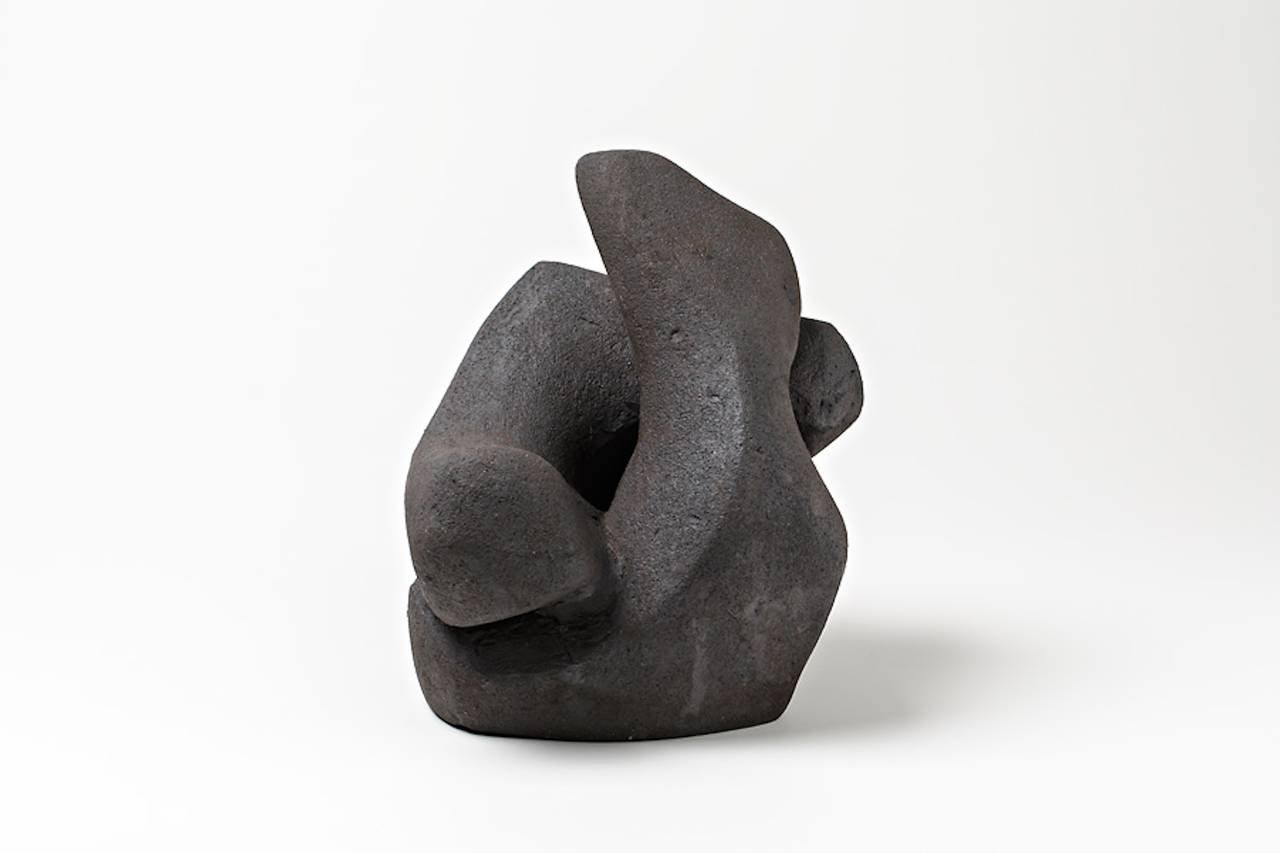 Schwarze Keramik-Skulptur aus der Mitte des Jahrhunderts von Tim Orr, um 1980 (Moderne der Mitte des Jahrhunderts) im Angebot