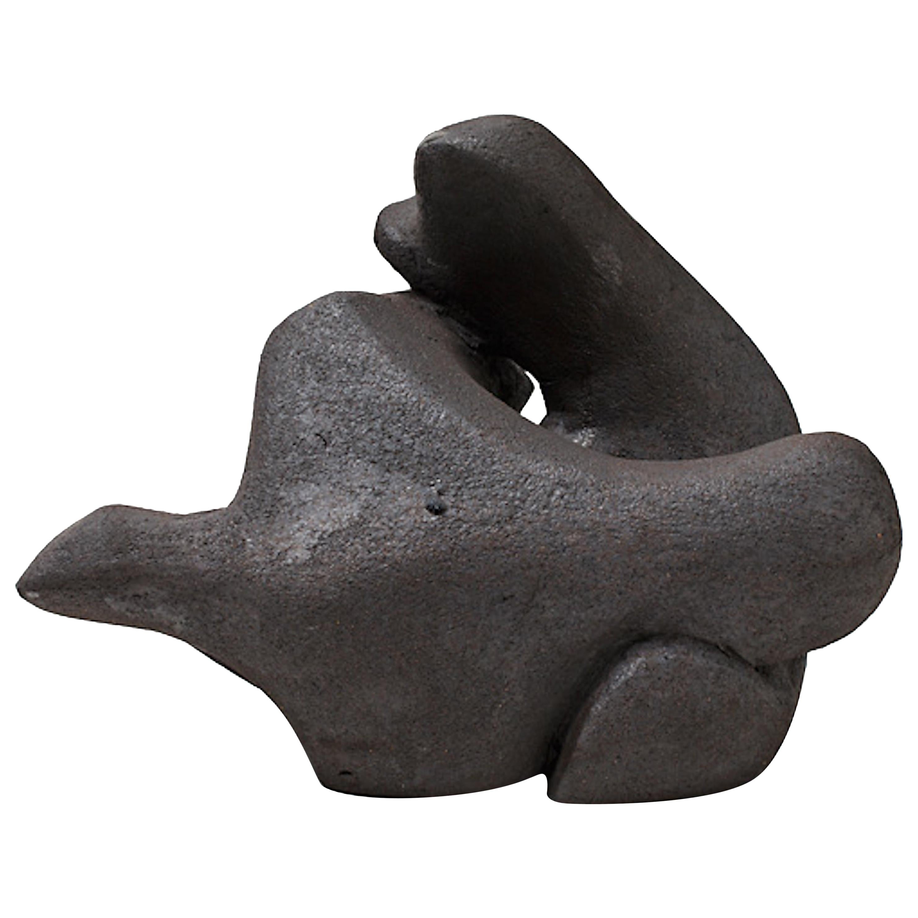 Schwarze Keramik-Skulptur aus der Mitte des Jahrhunderts von Tim Orr, um 1980 im Angebot