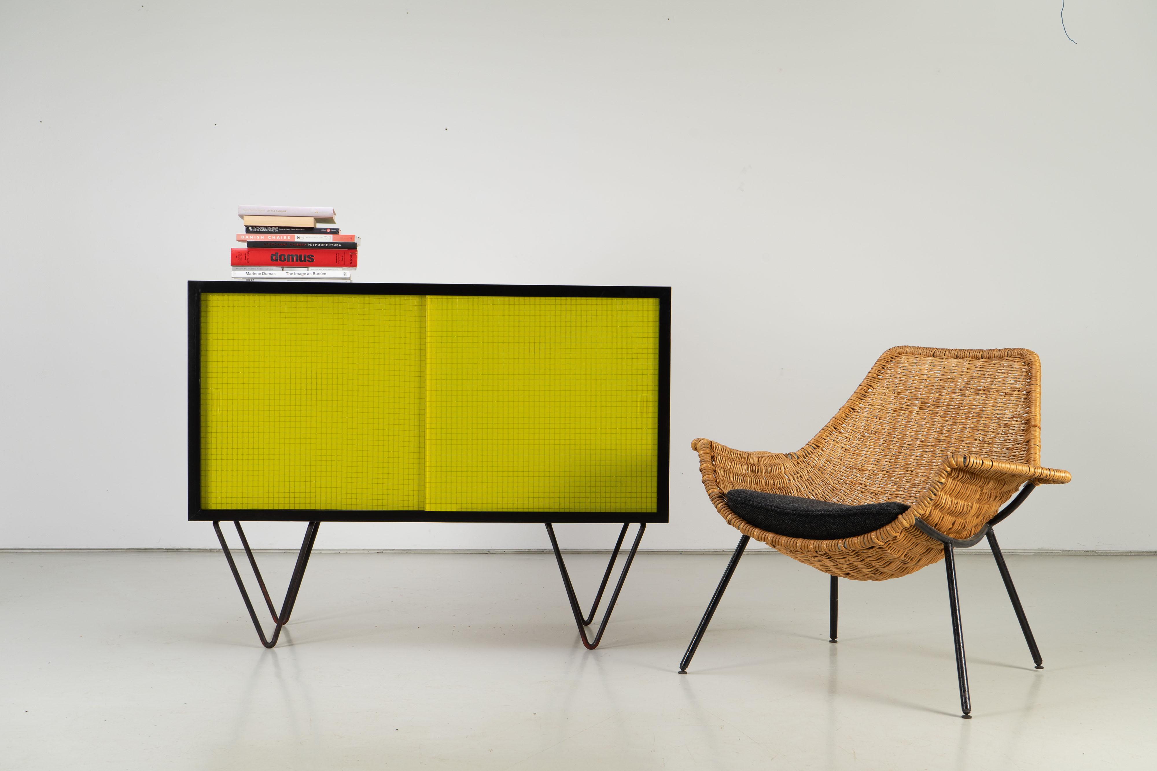 Black Mid-Century Modern Sideboard with Yellow Glass Doors, 1950s In Good Condition In Rosendahl, DE