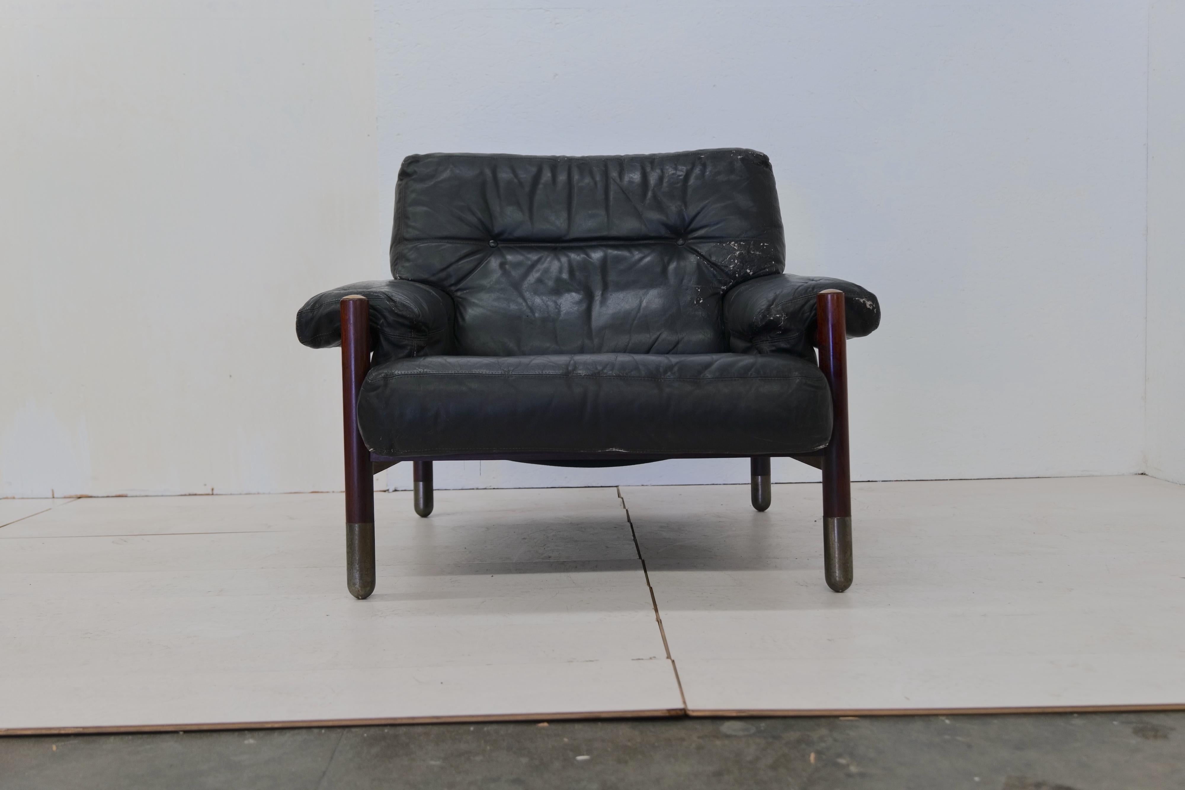 Chaise longue noire du milieu du siècle avec pouf Modèle 