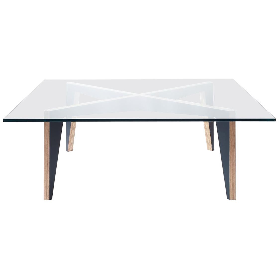Couchtisch mit Kreuzbeinen aus Holz, schwarz mit Glasplatte von Miduny, hergestellt in Italien im Angebot