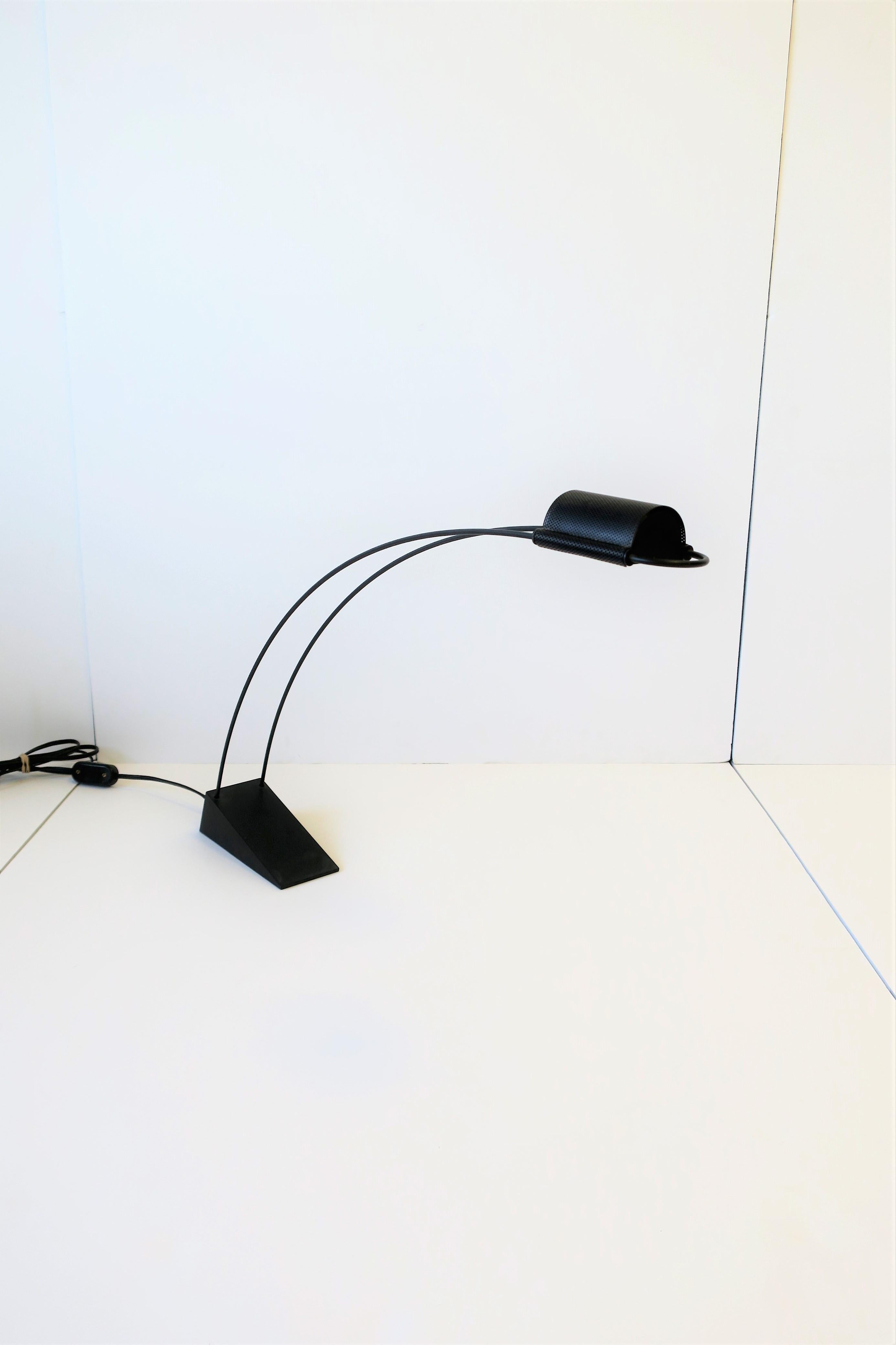 minimalist desk lamps