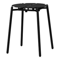 Schwarzer Minimalistischer Hocker