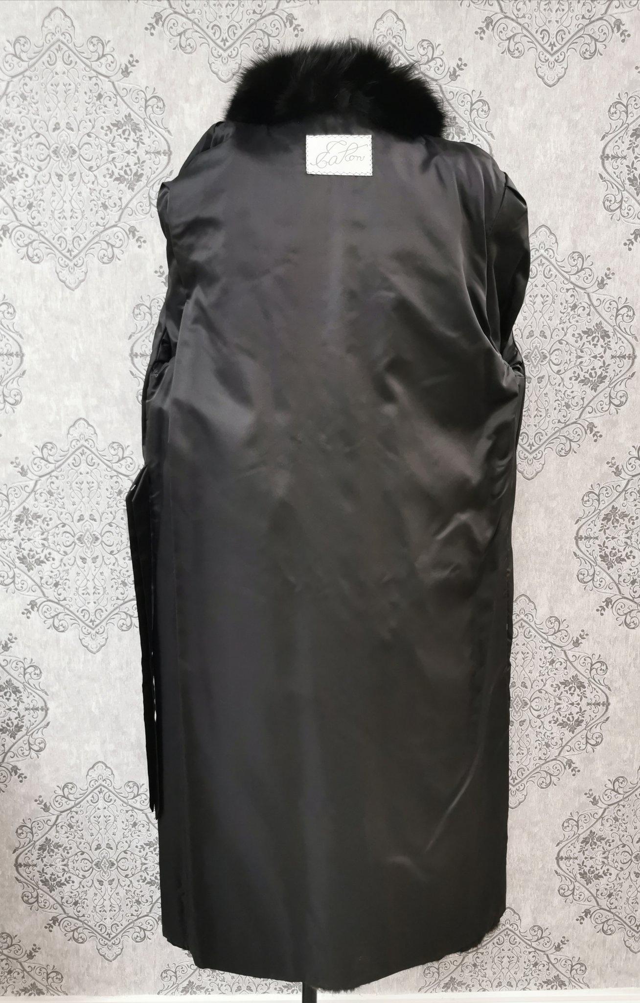 Manteau en fourrure de vison noir avec garniture en fourrure de renard teintée taille 10 en vente 2
