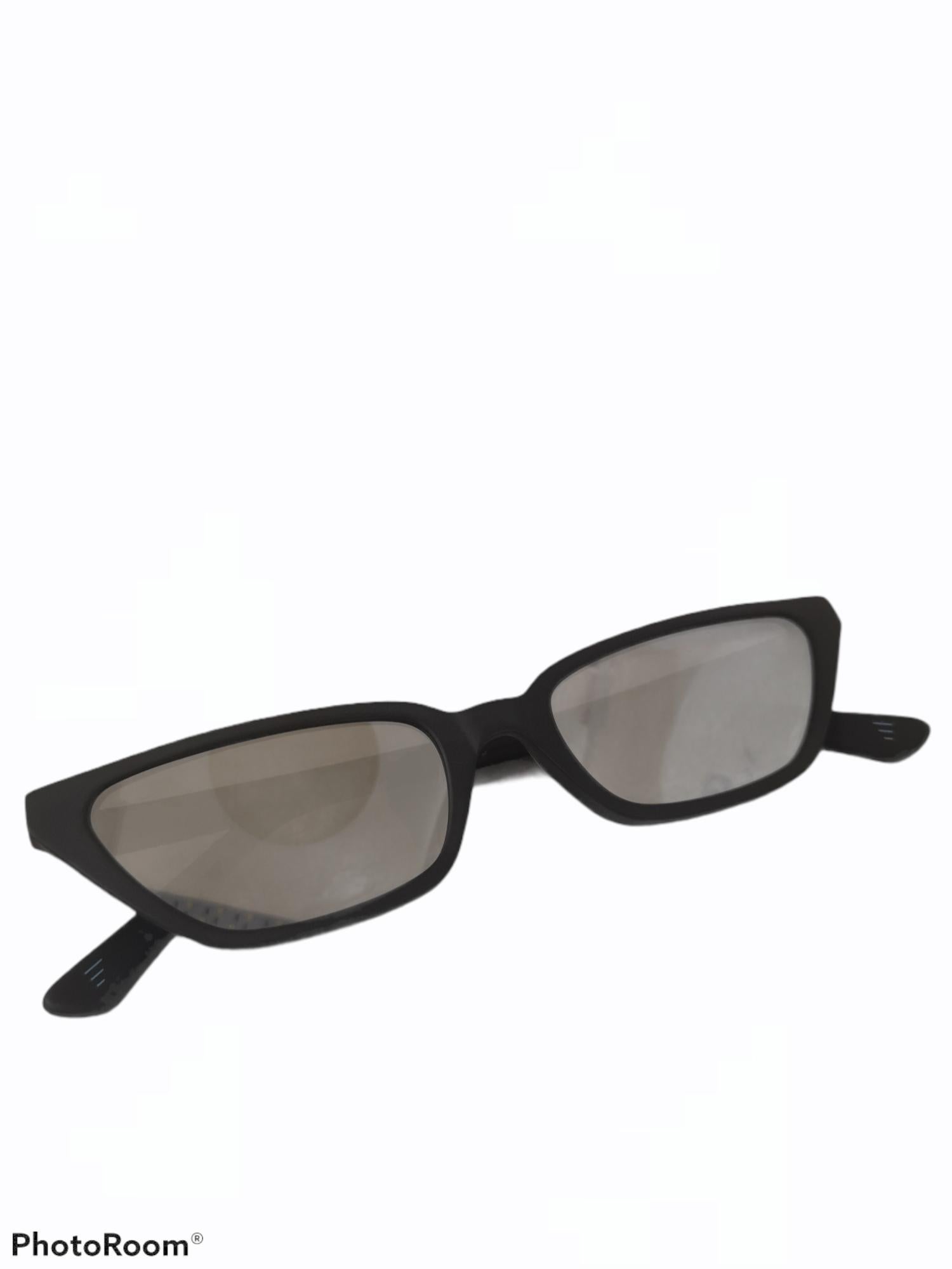 Black mirrored glasses sunglasses NWOT In New Condition In Capri, IT