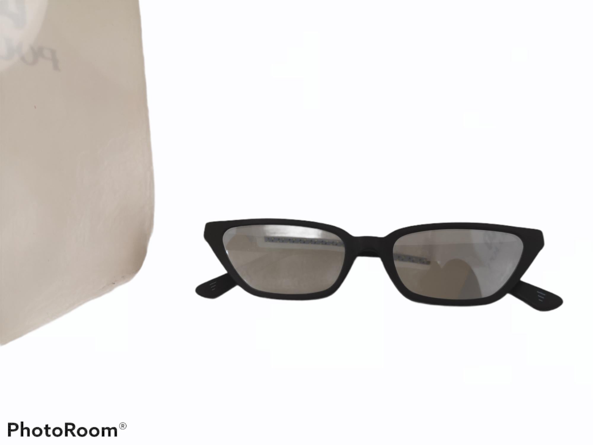 Black mirrored glasses sunglasses NWOT 1