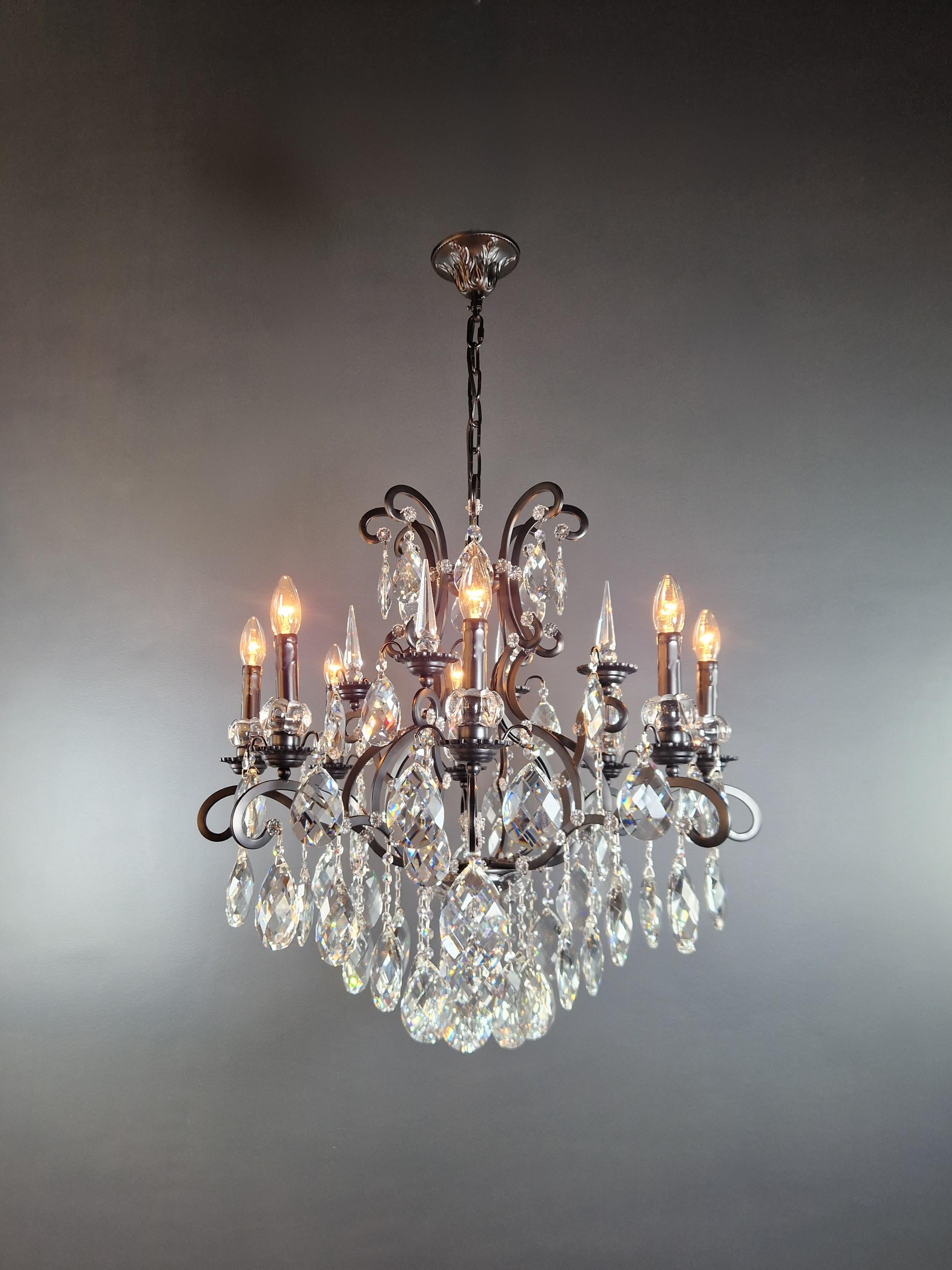 Tedesco Lampadario di cristallo nero moderno Art Nouveau Lustre Small in vendita