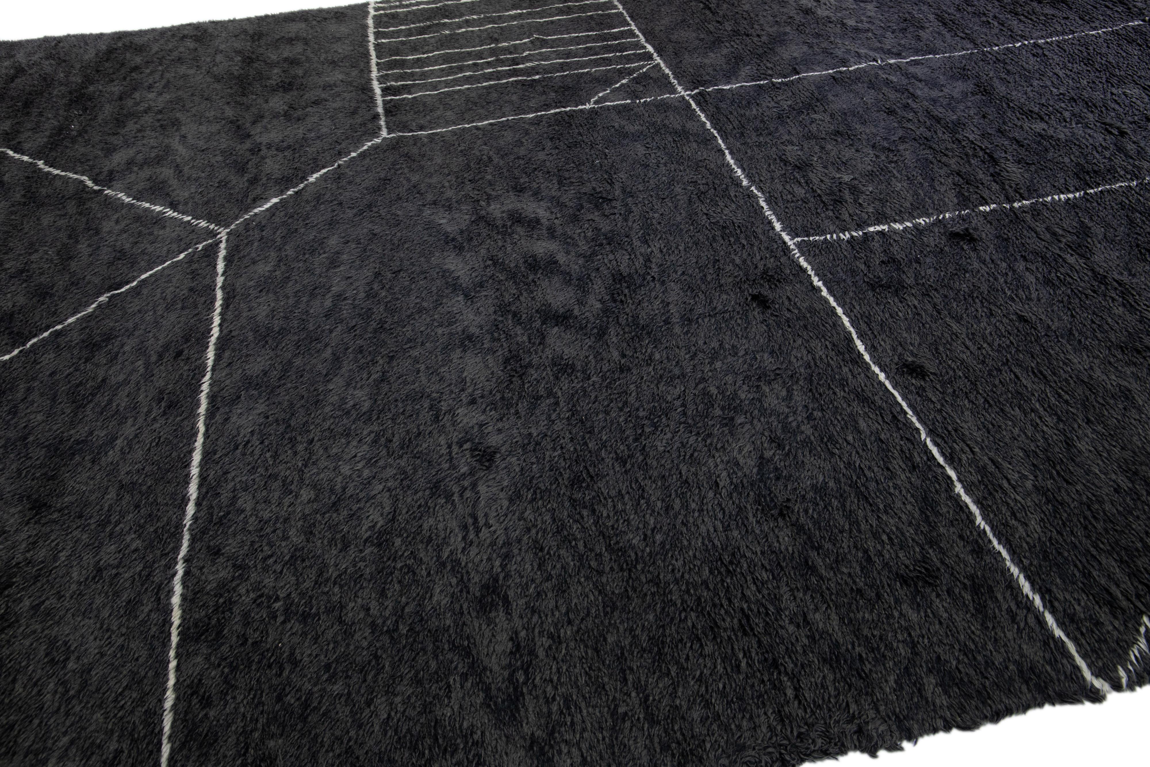 Indian Black Modern Moroccan Style Handmade Abstract Pattern Wool Rug by Apadana  For Sale
