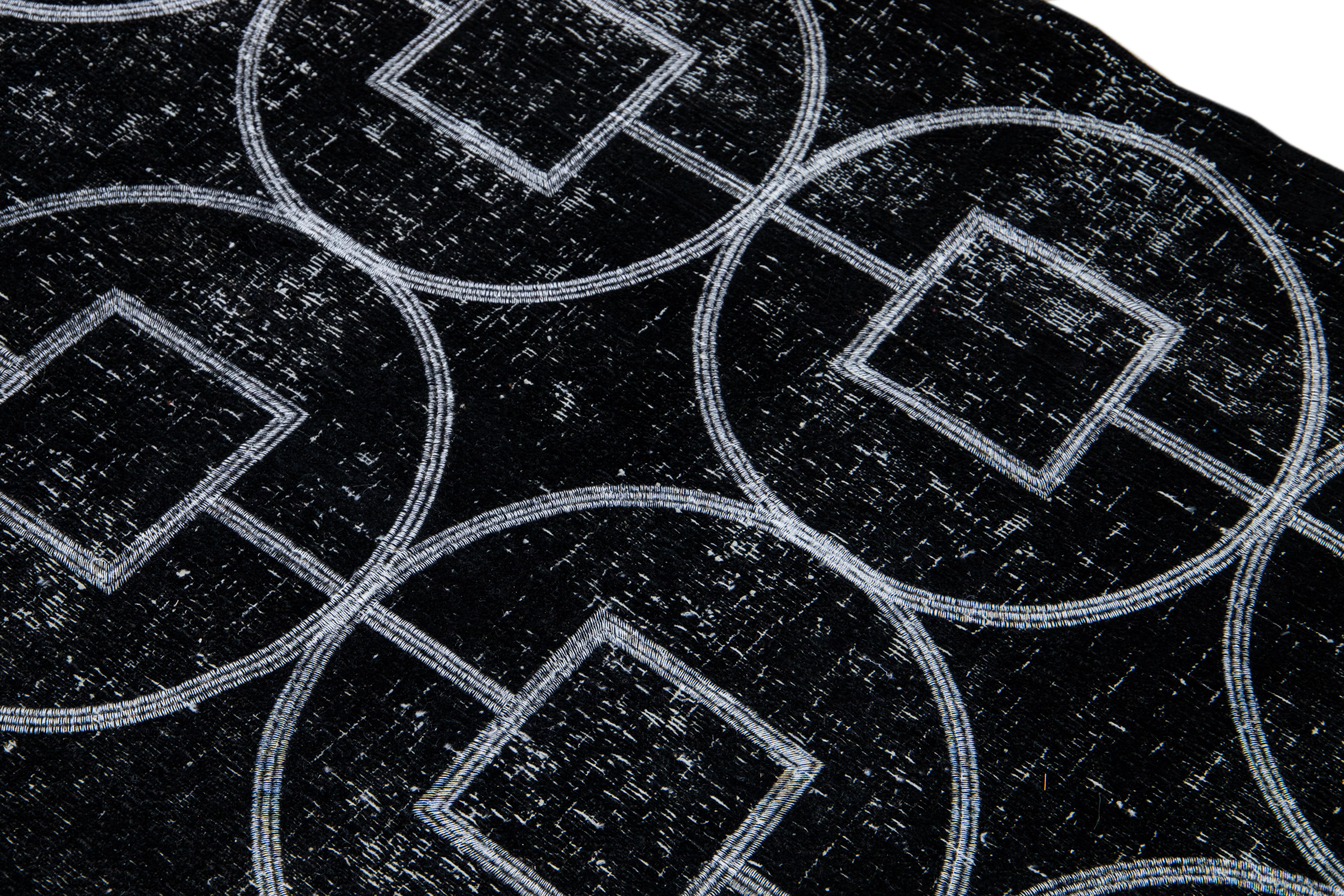 Black Modern Turkish Handmade Geometric Pattern Wool Rug For Sale 4