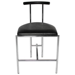 Sedia laterale vintage moderna nera Tokyo di Rodney Kinsman 1985 in metallo e finta pelle