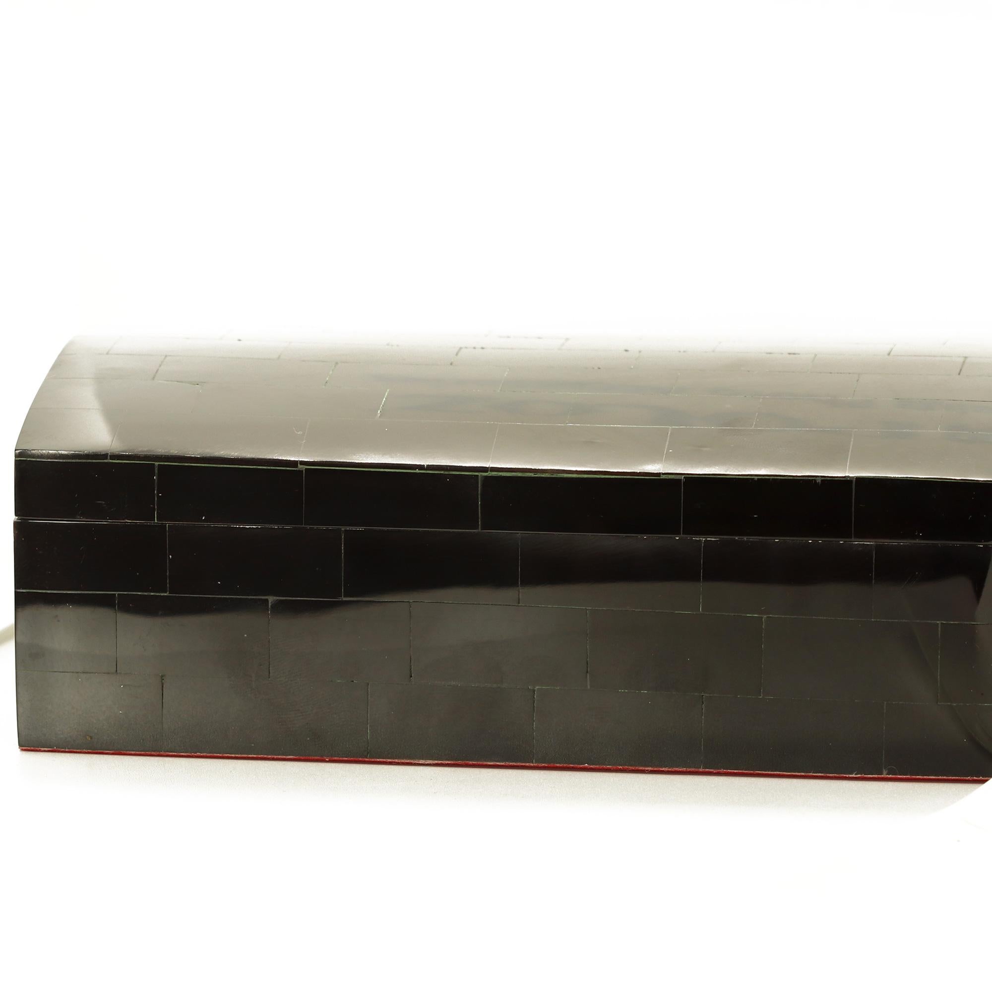 Schwarze Perlmutt Box Natürliche Hartsteine Schmuckkästchen Organiser Schmuckkästchen (Kissenschliff) im Angebot